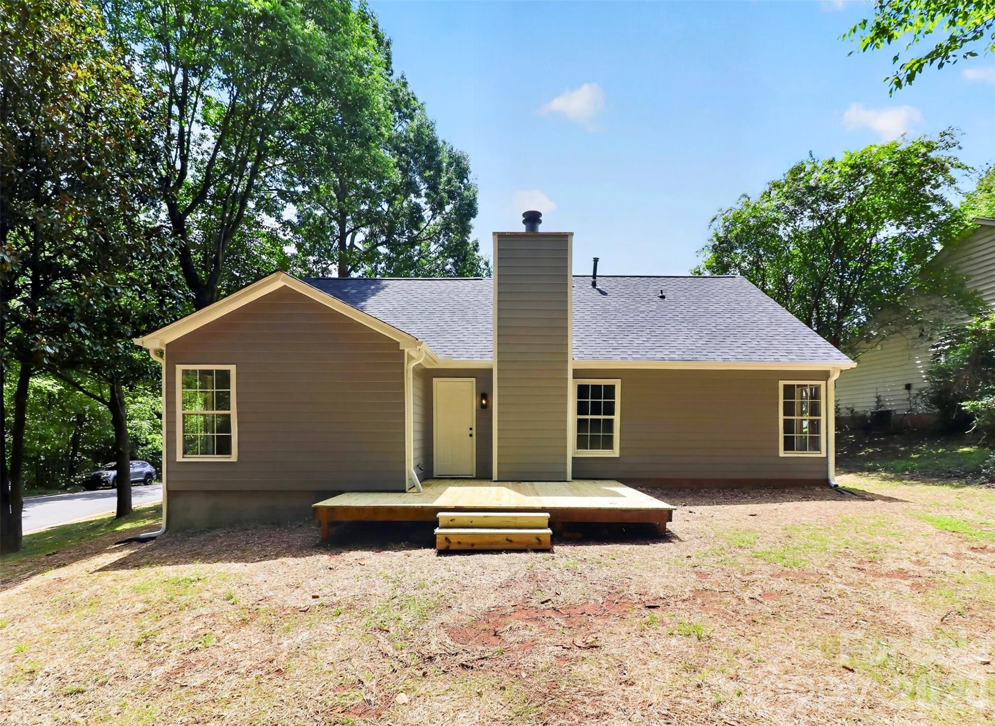 5800 Pennycross Lane — Charlotte