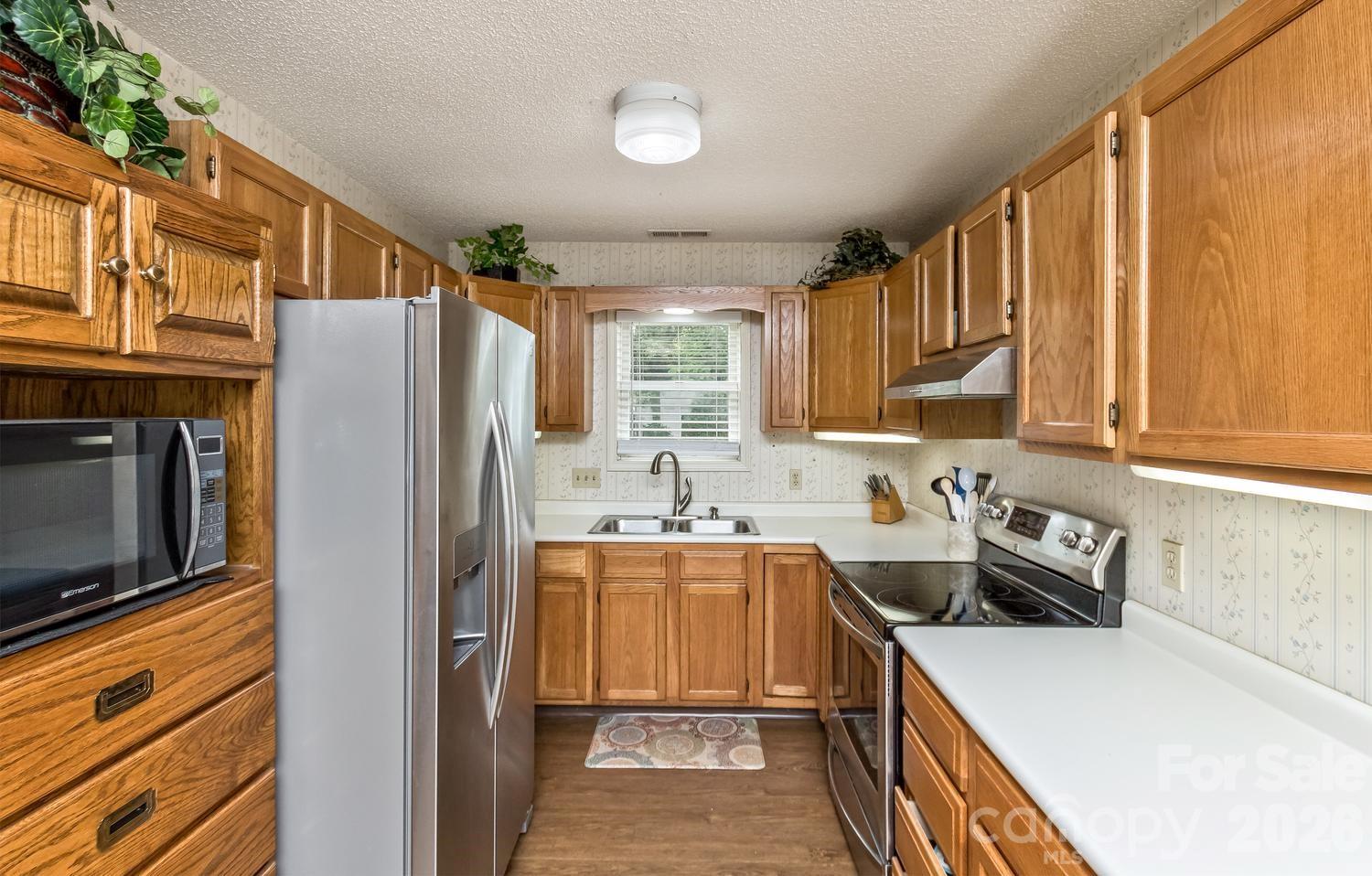 47 Cane Creek Circle — Fairview