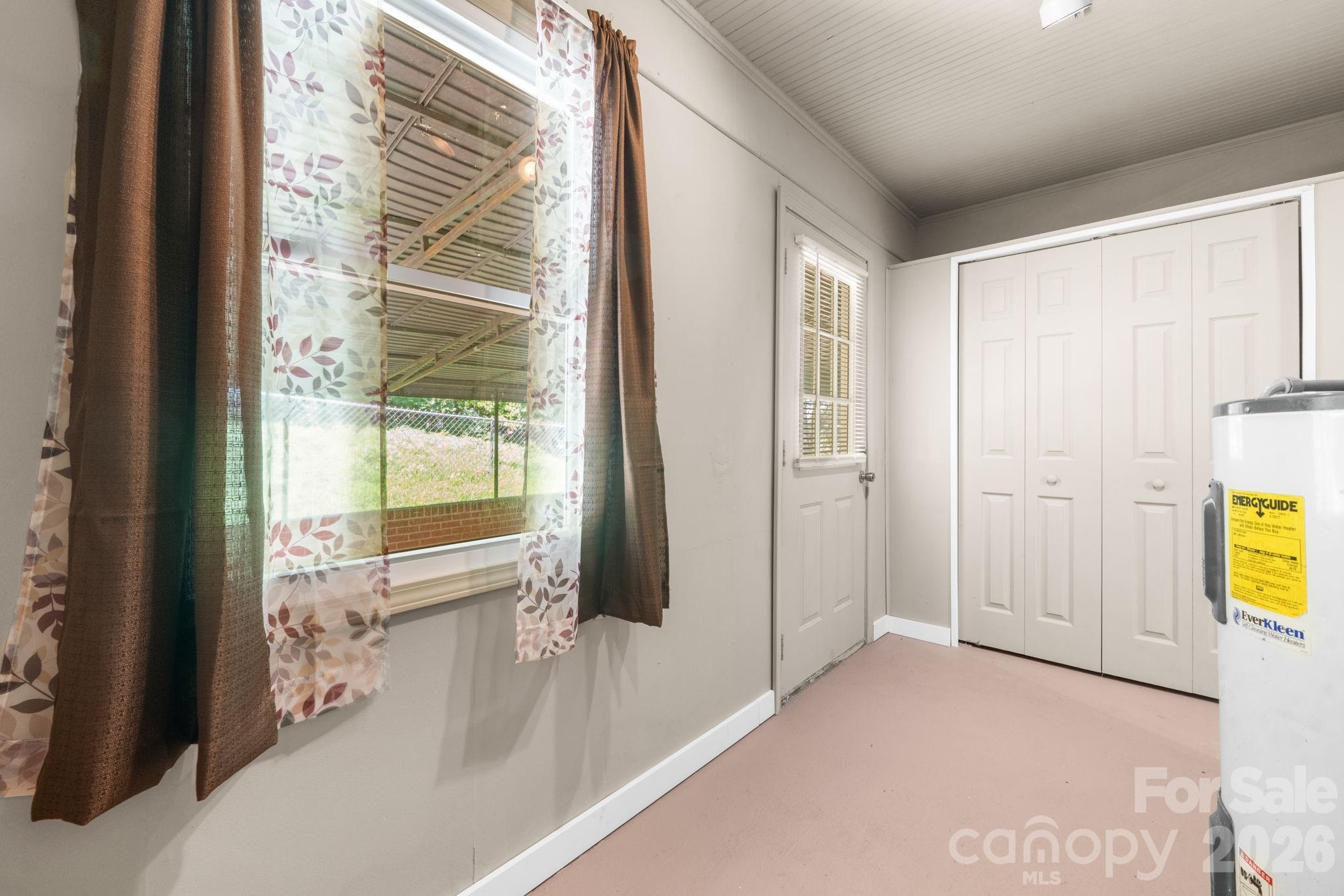 296 Pine Mountain Road — Hudson
