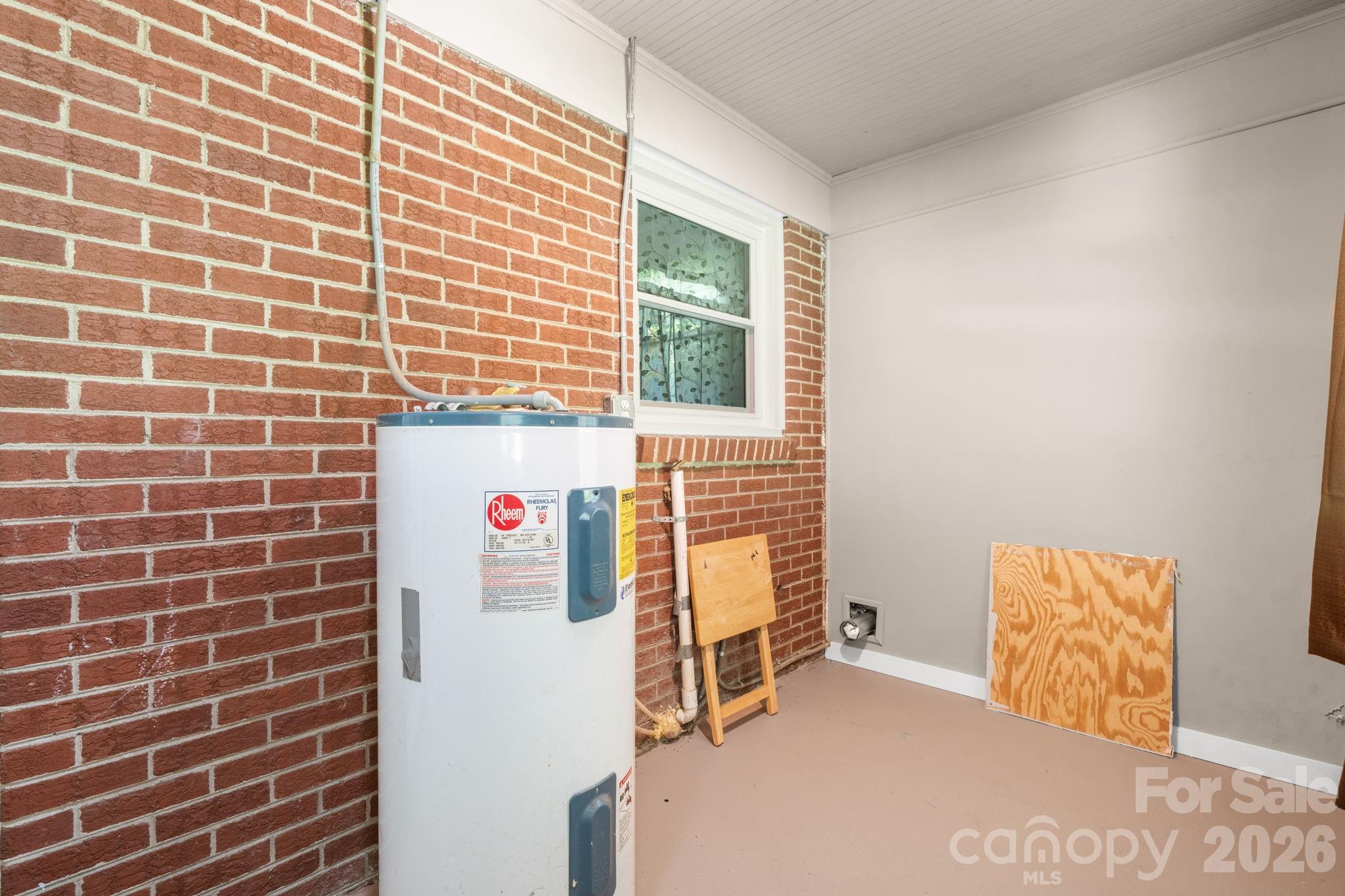 296 Pine Mountain Road — Hudson