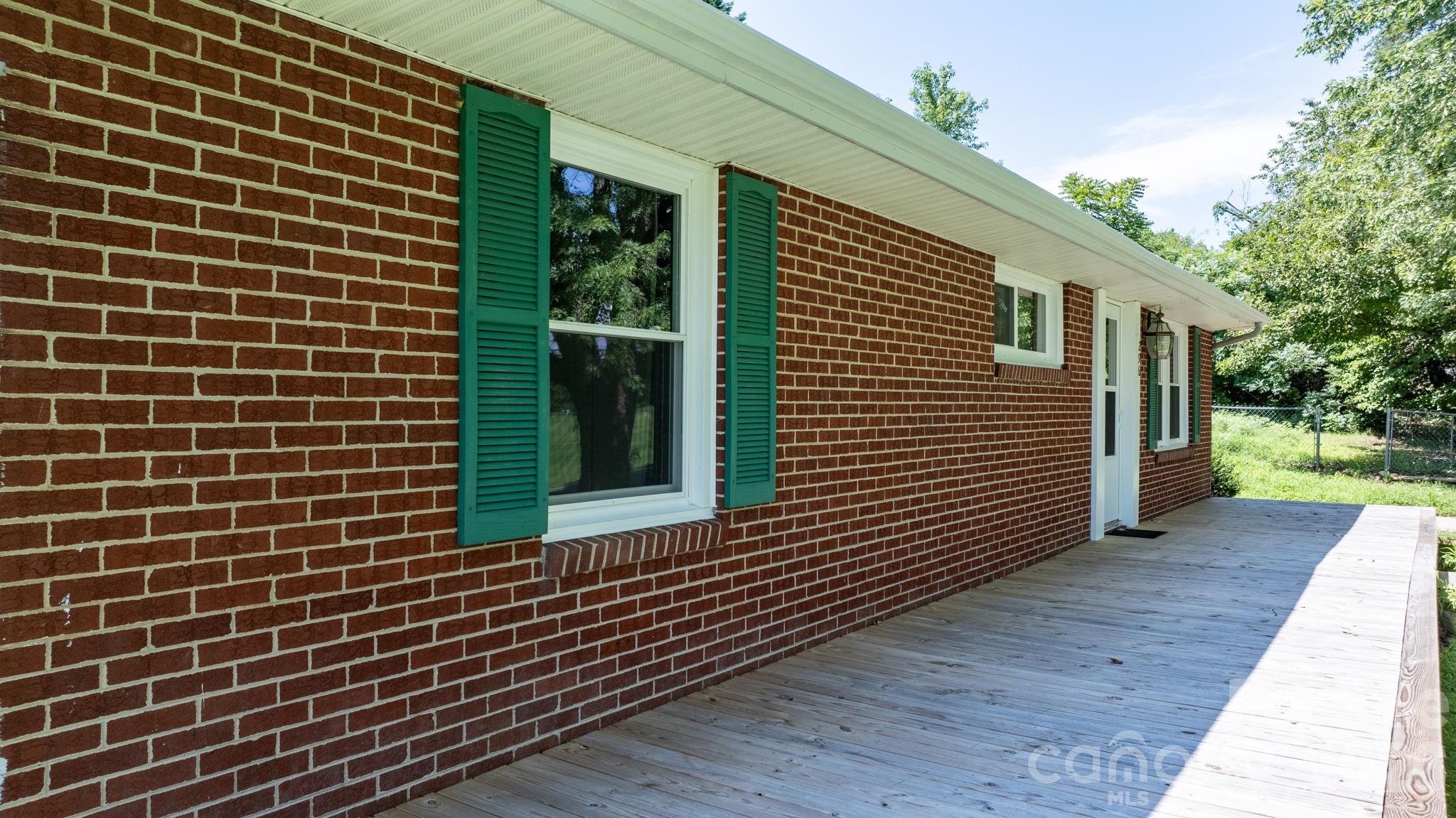 296 Pine Mountain Road — Hudson
