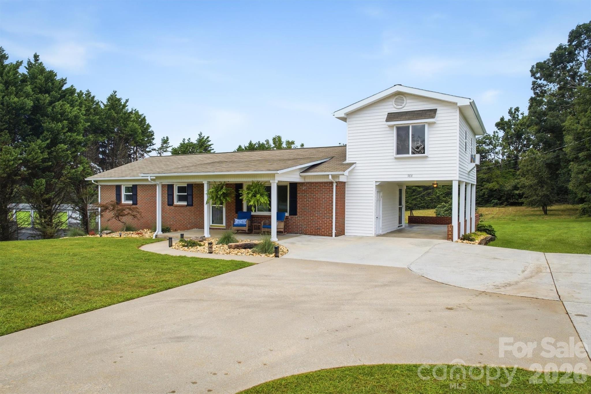 1414 Bethel Road — Morganton