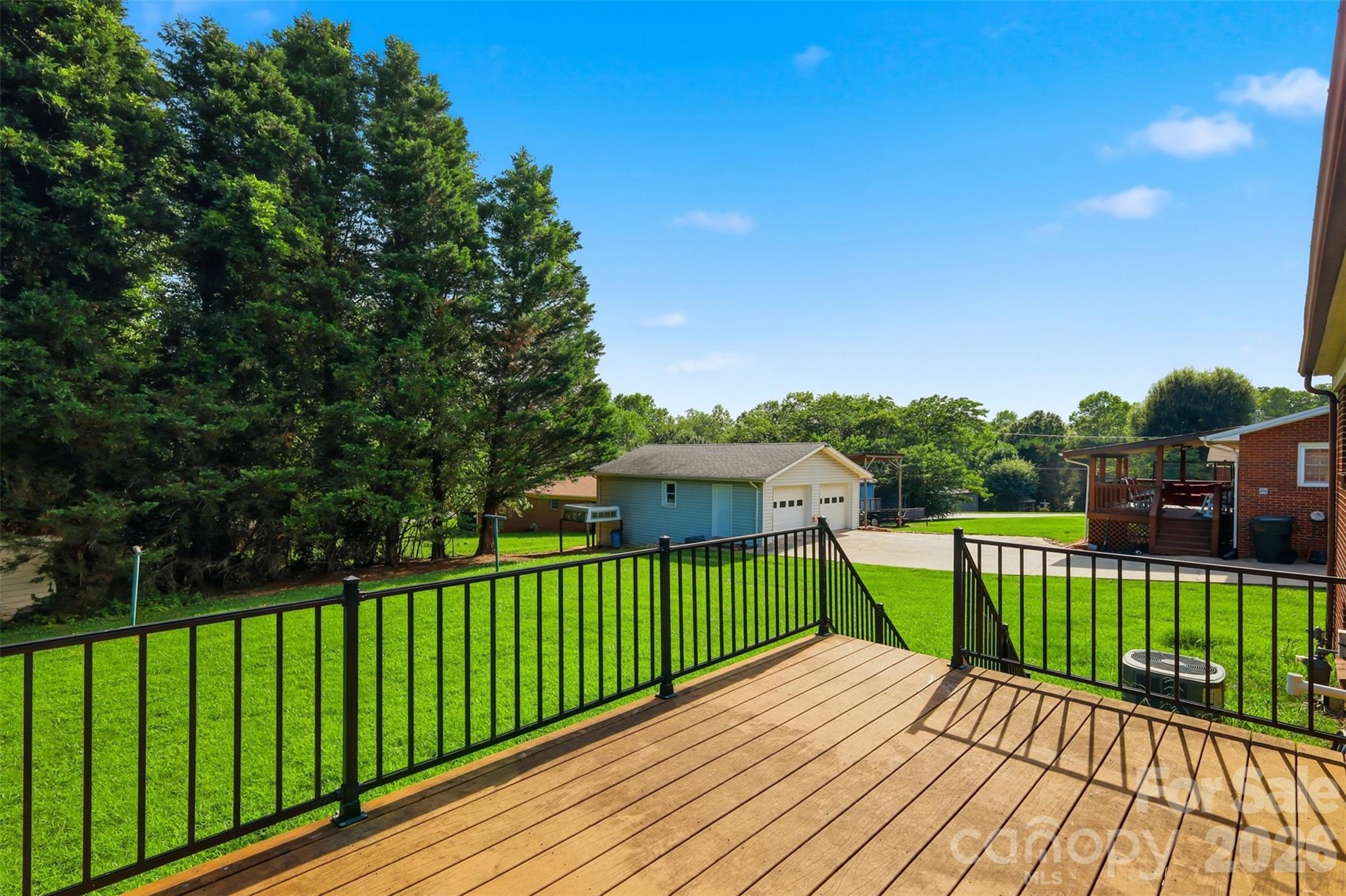 2262 9th Avenue Drive NE — Hickory