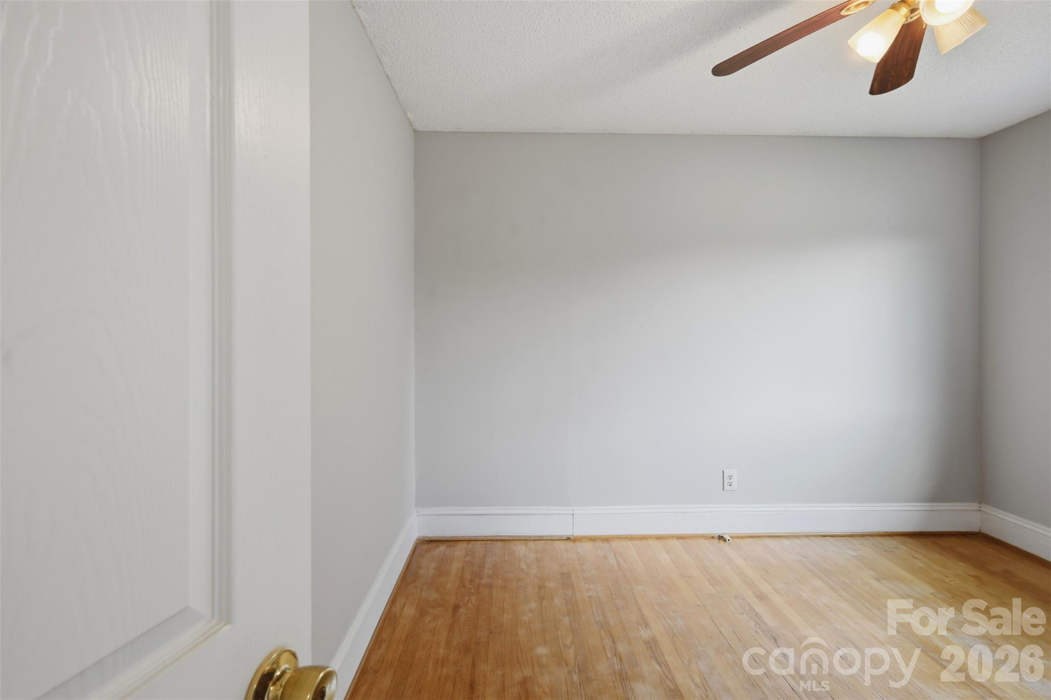 2262 9th Avenue Drive NE — Hickory