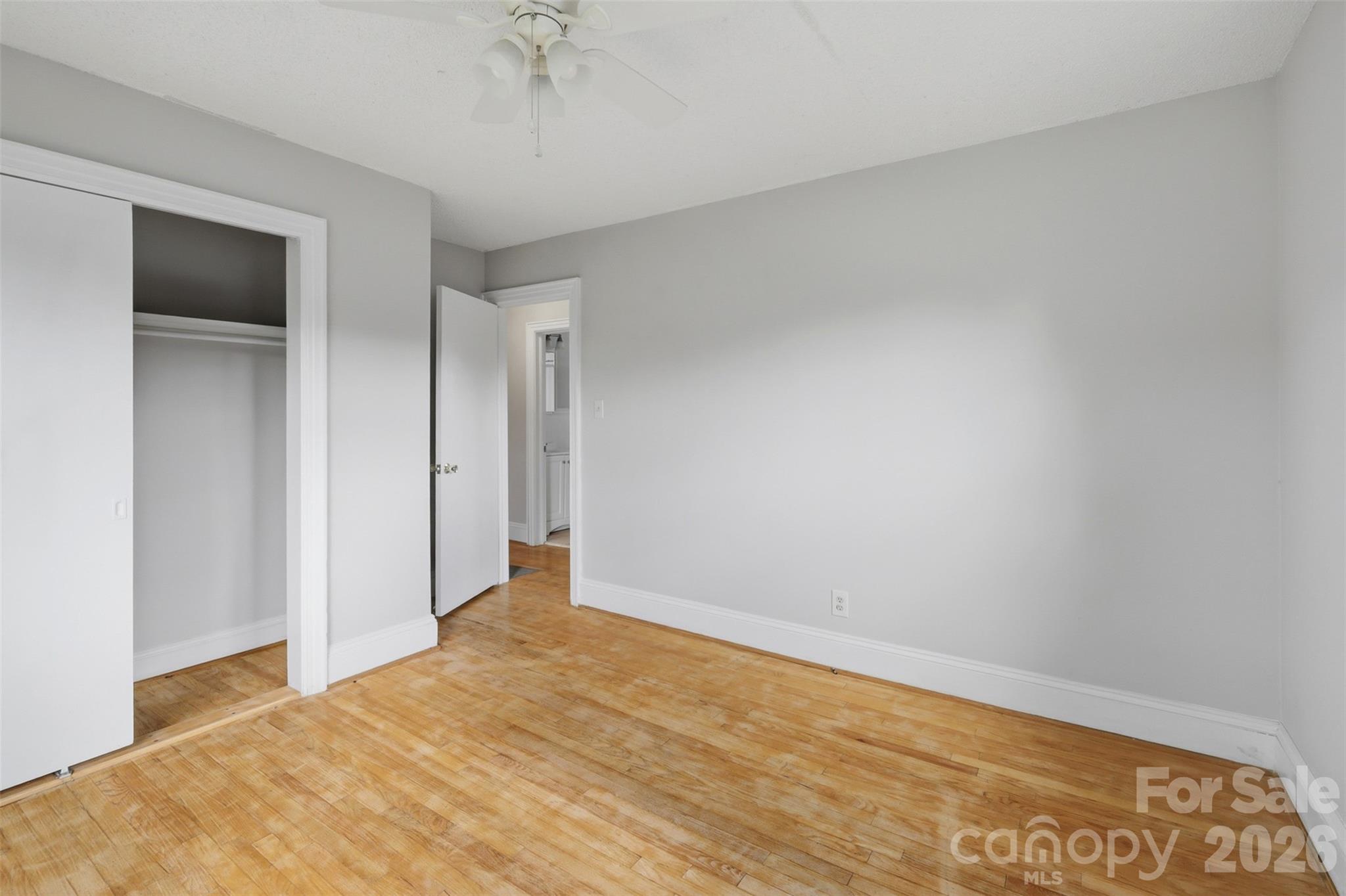 2262 9th Avenue Drive NE — Hickory