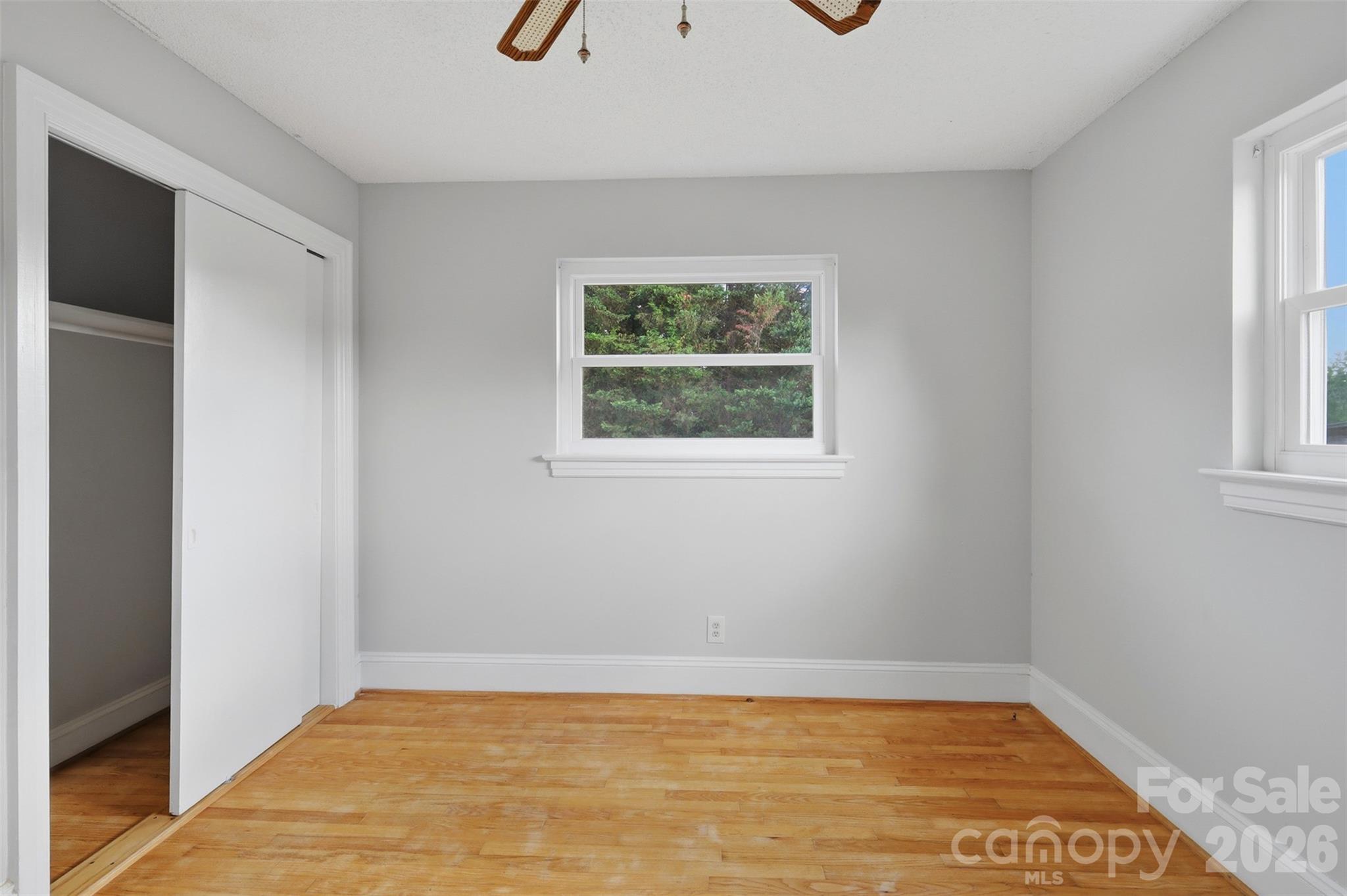 2262 9th Avenue Drive NE — Hickory