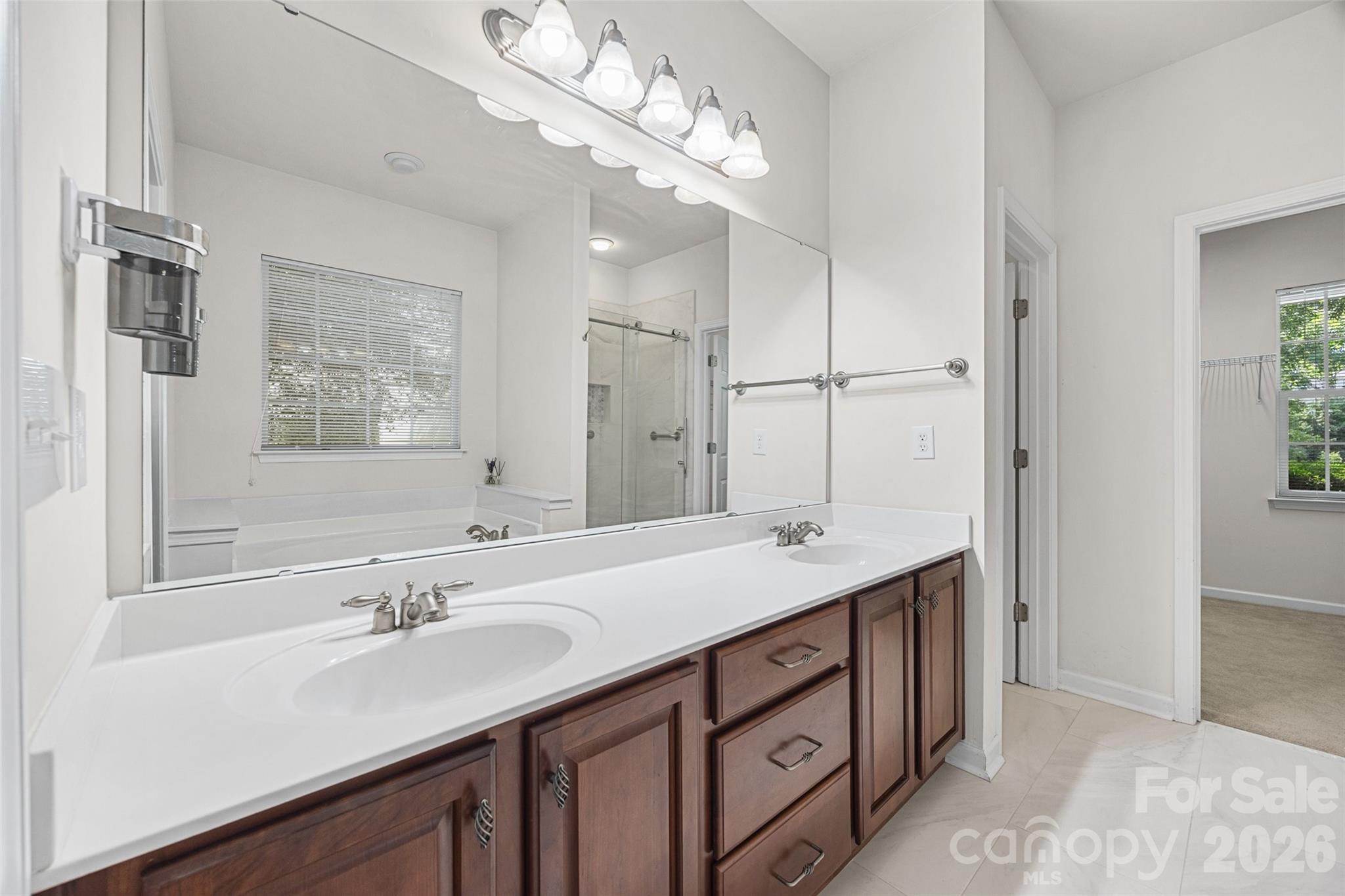 5914 Kirkwynd Commons Drive — Charlotte