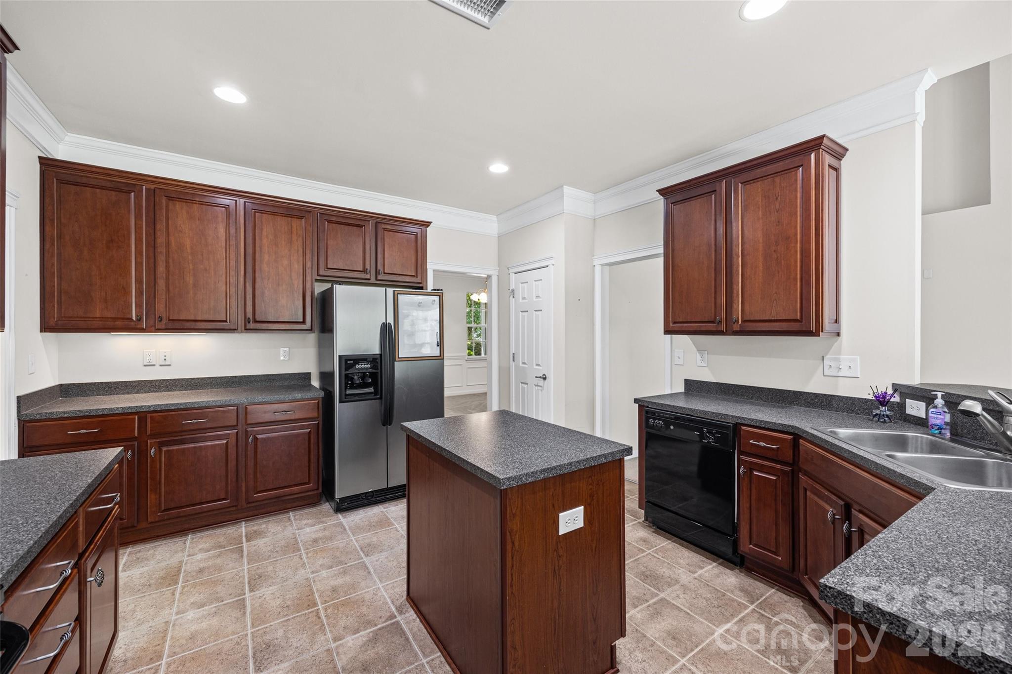 5914 Kirkwynd Commons Drive — Charlotte