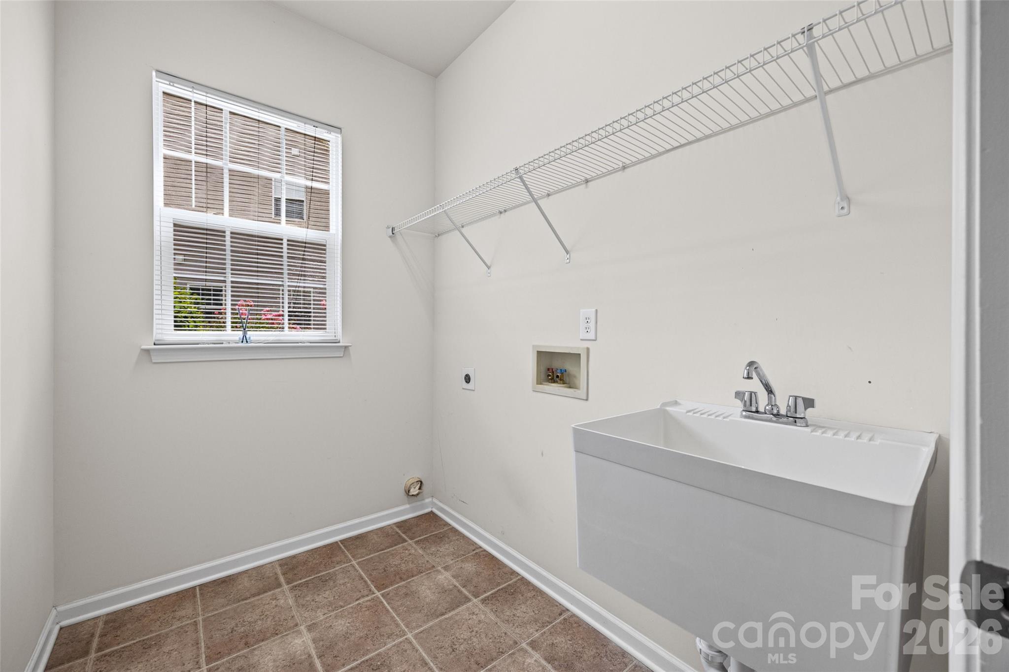 5914 Kirkwynd Commons Drive — Charlotte