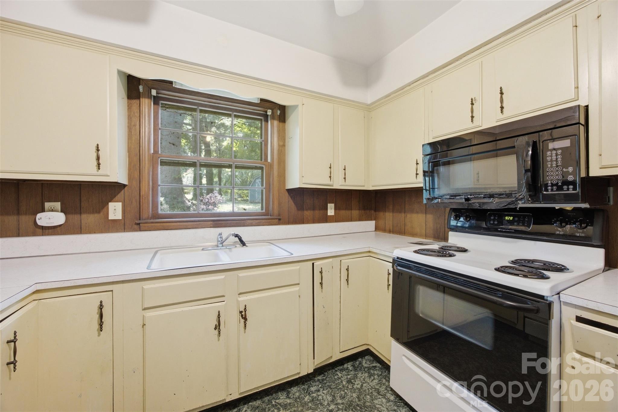 2105 Helen Drive — Gastonia