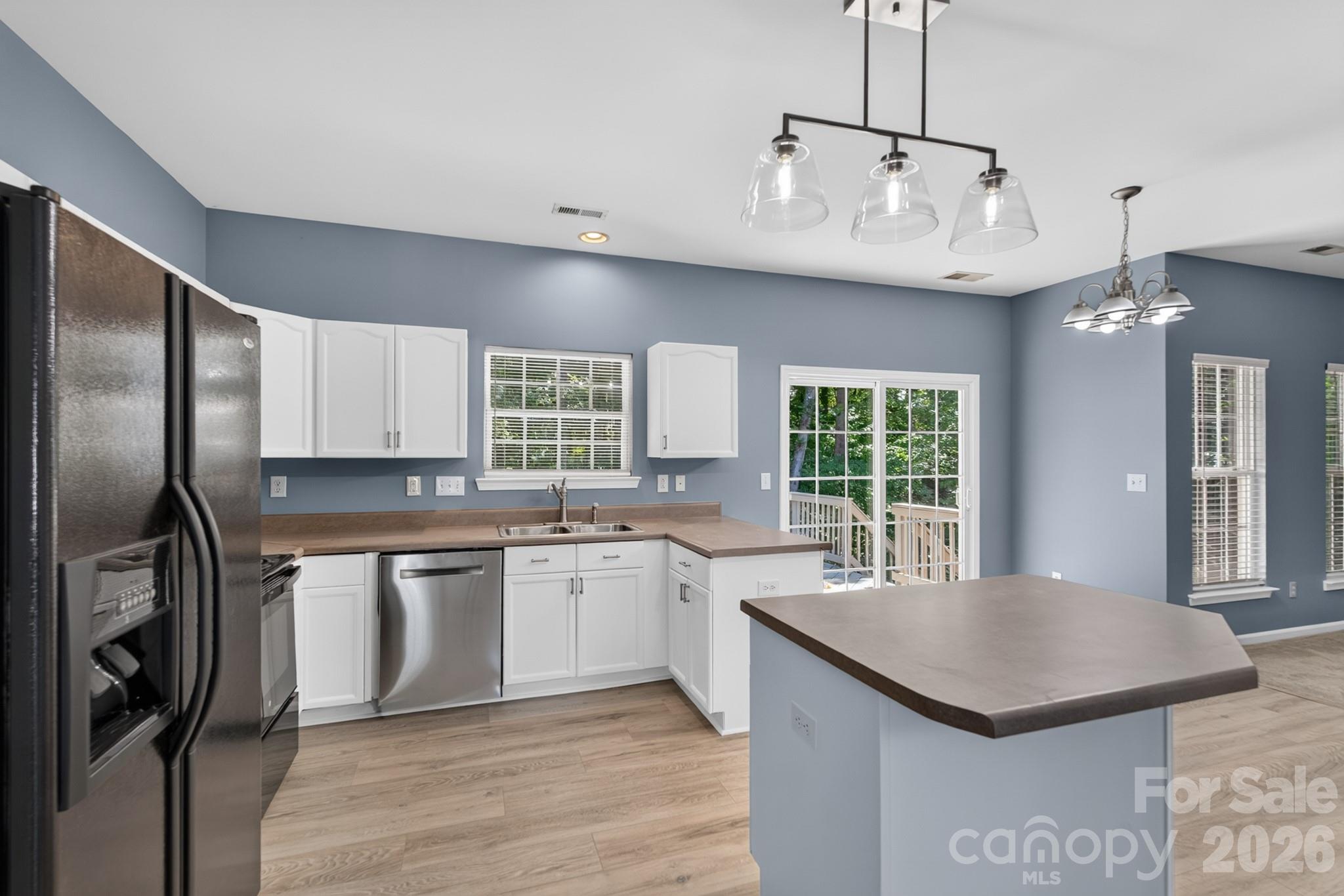 728 Knightswood Road — Fort Mill
