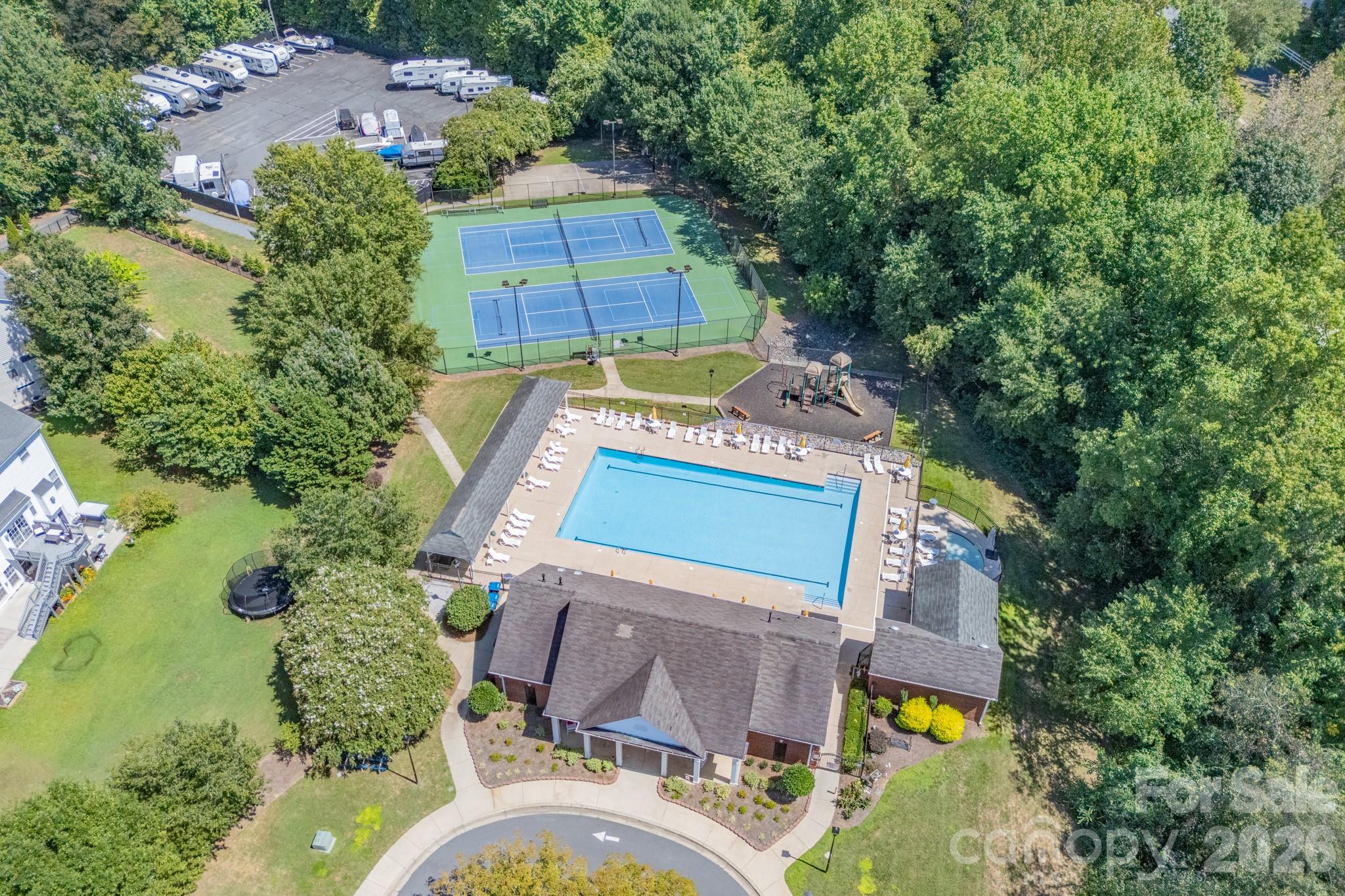 728 Knightswood Road — Fort Mill