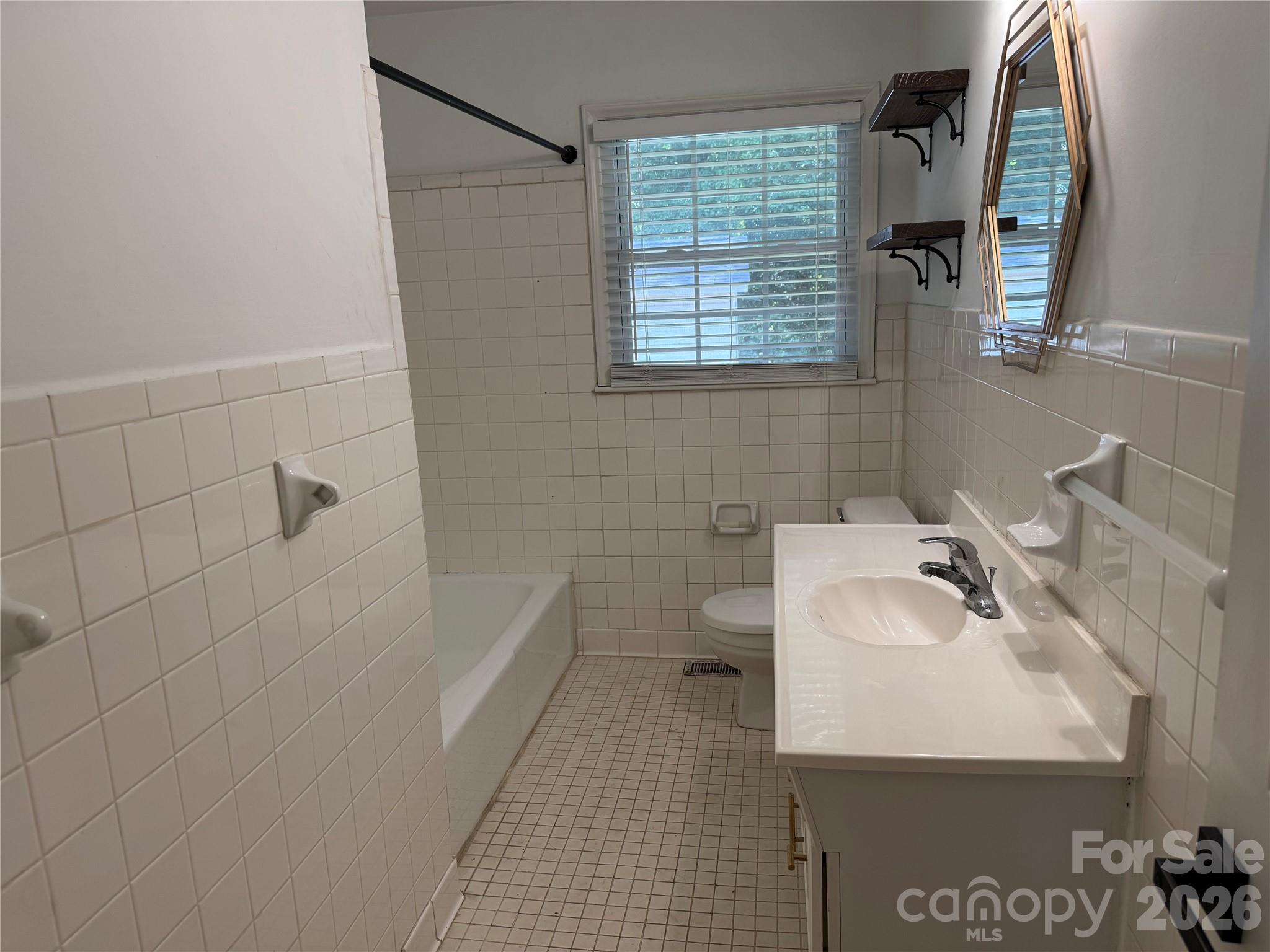 6233 Donna Drive — Charlotte
