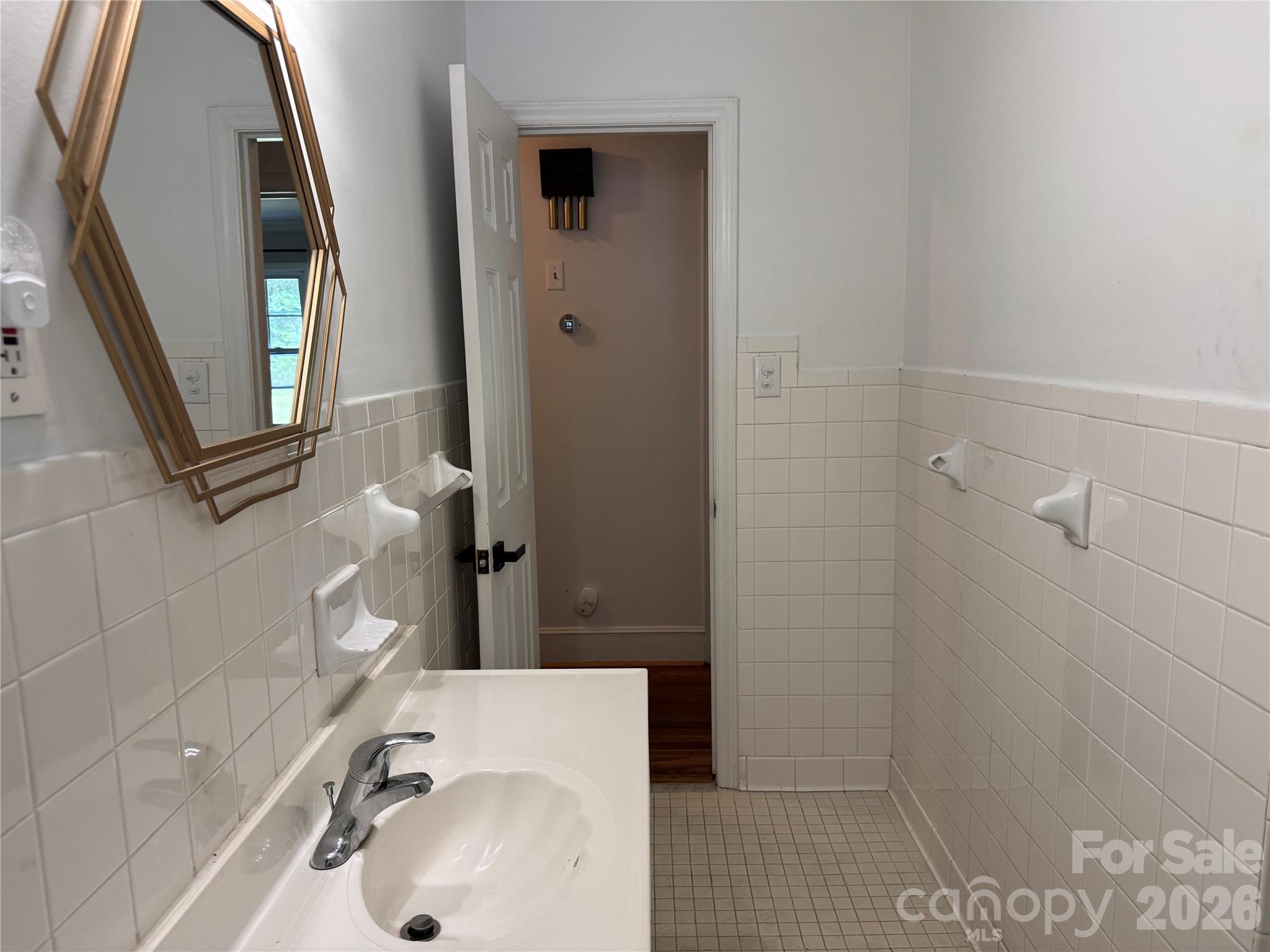 6233 Donna Drive — Charlotte