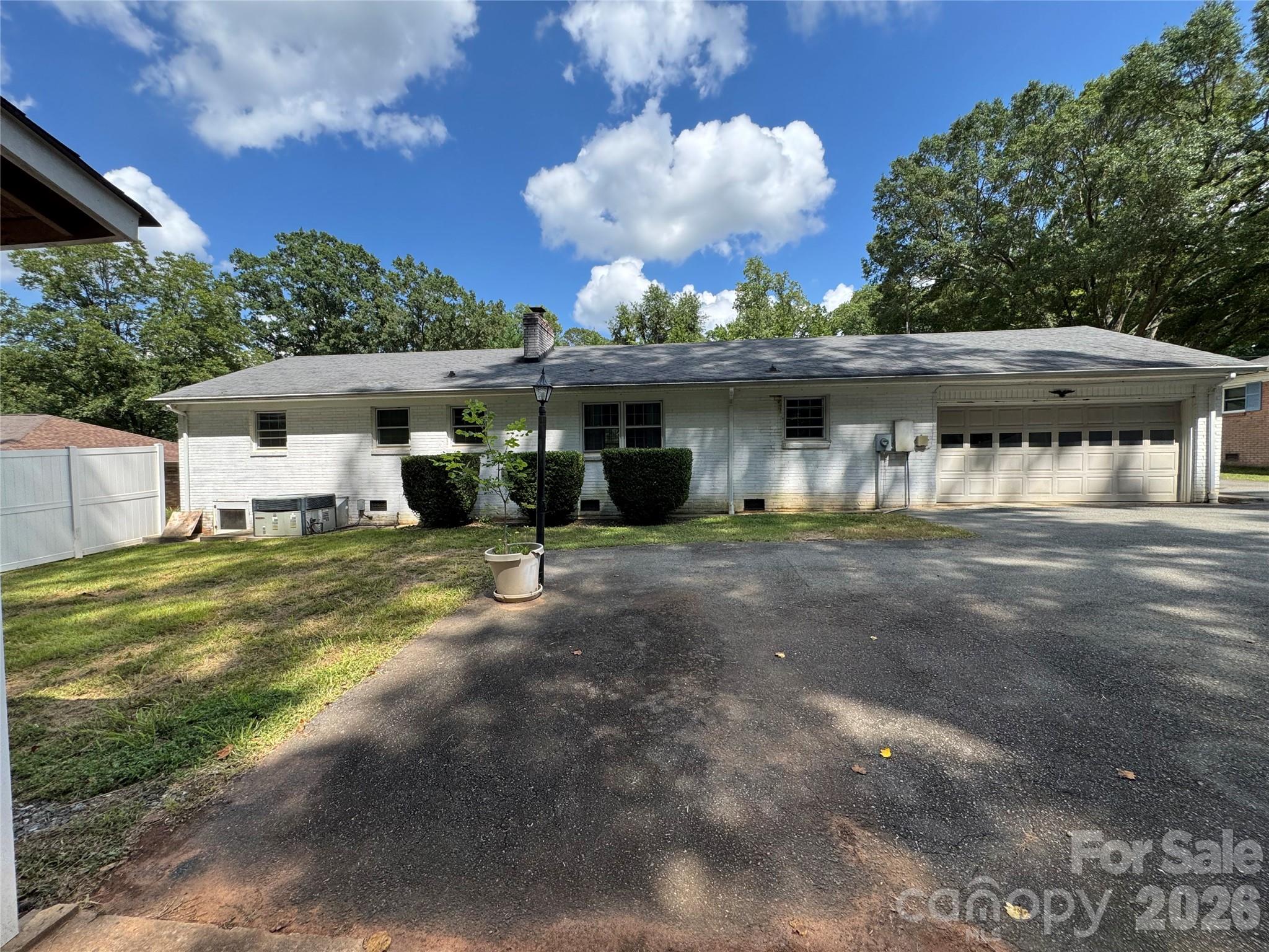 6233 Donna Drive — Charlotte