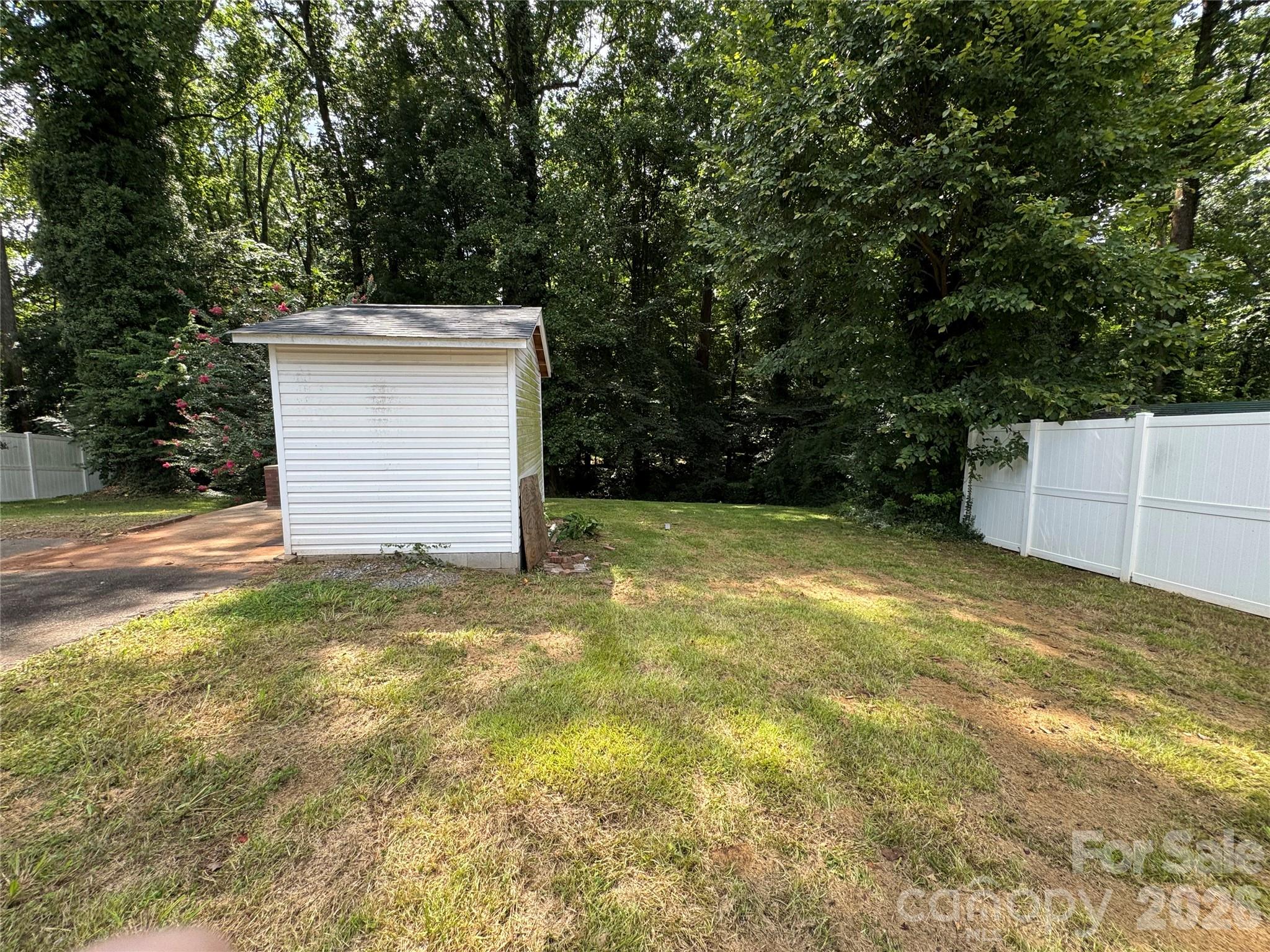 6233 Donna Drive — Charlotte