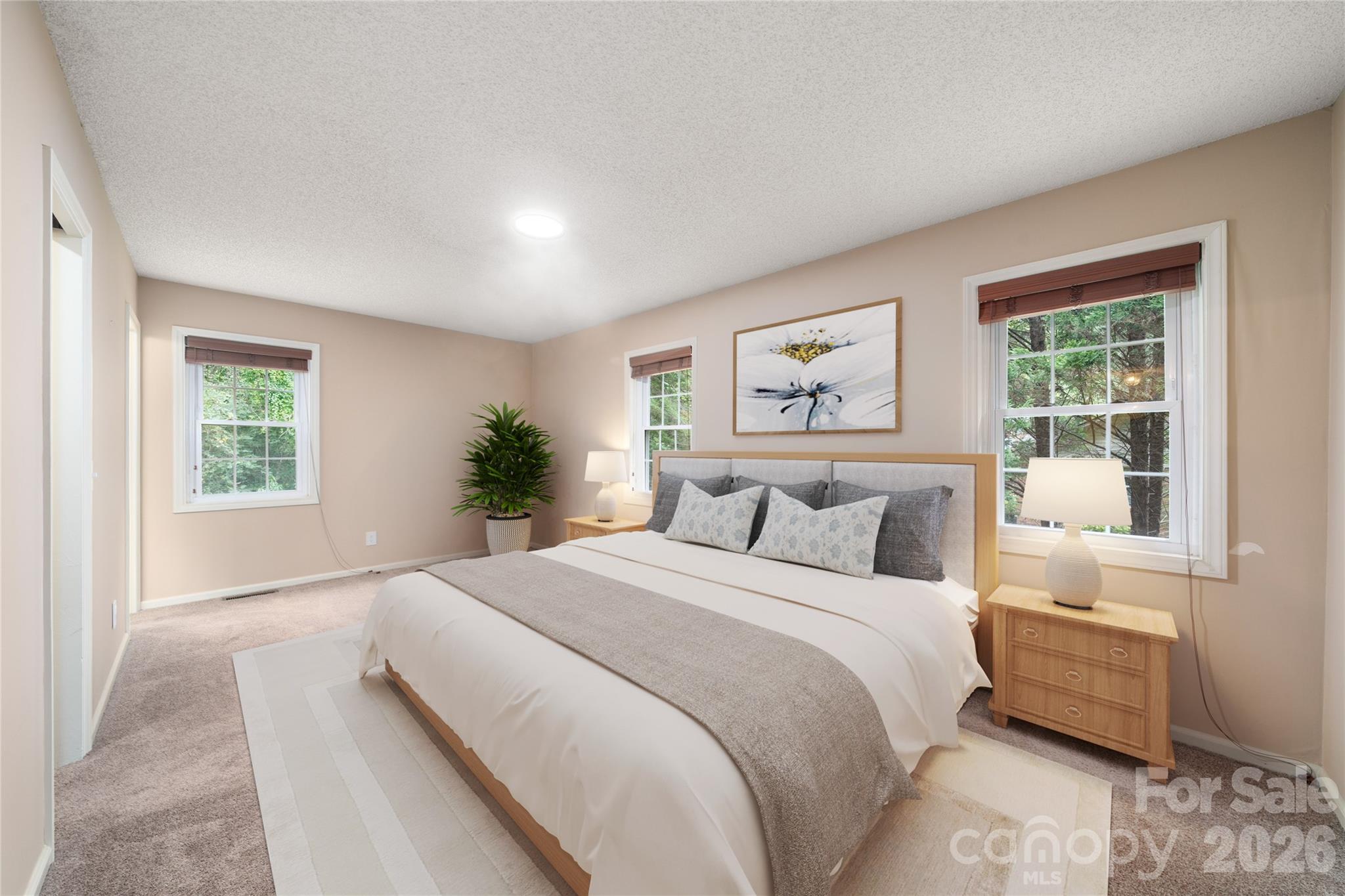 4 Hunters Lane — Hendersonville