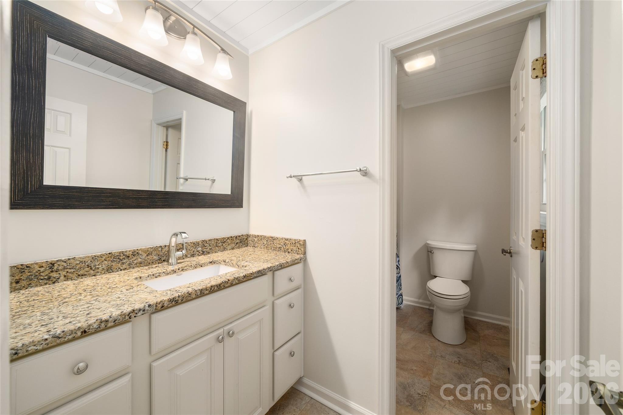 4 Hunters Lane — Hendersonville