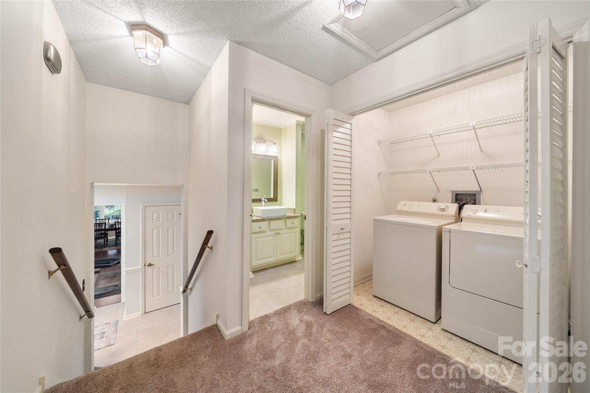 4 Hunters Lane — Hendersonville