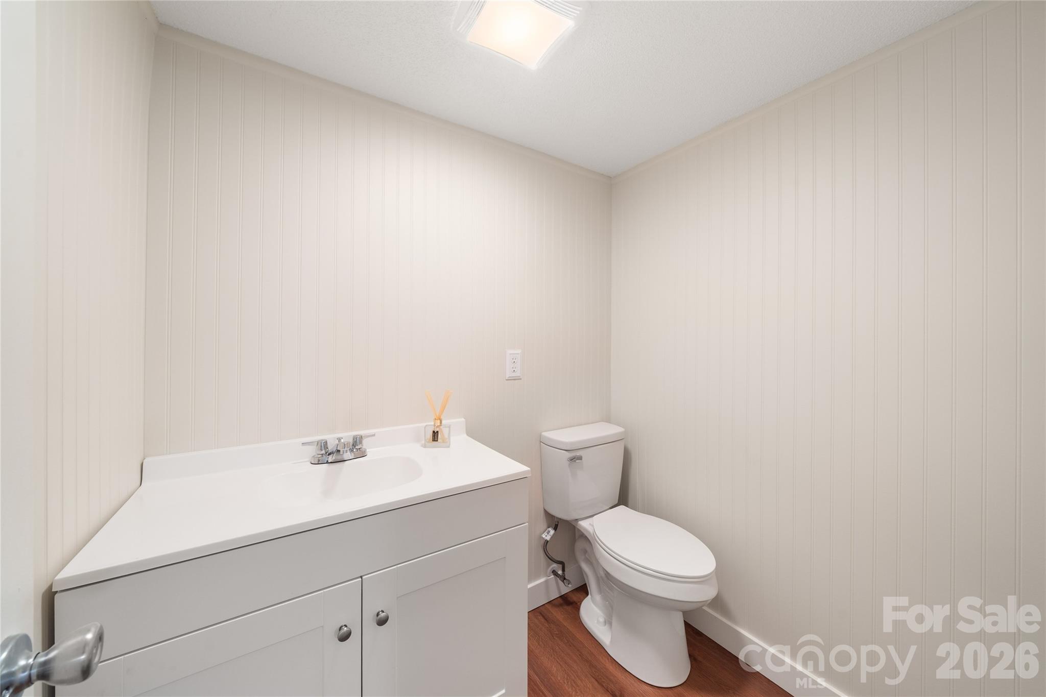 4 Hunters Lane — Hendersonville