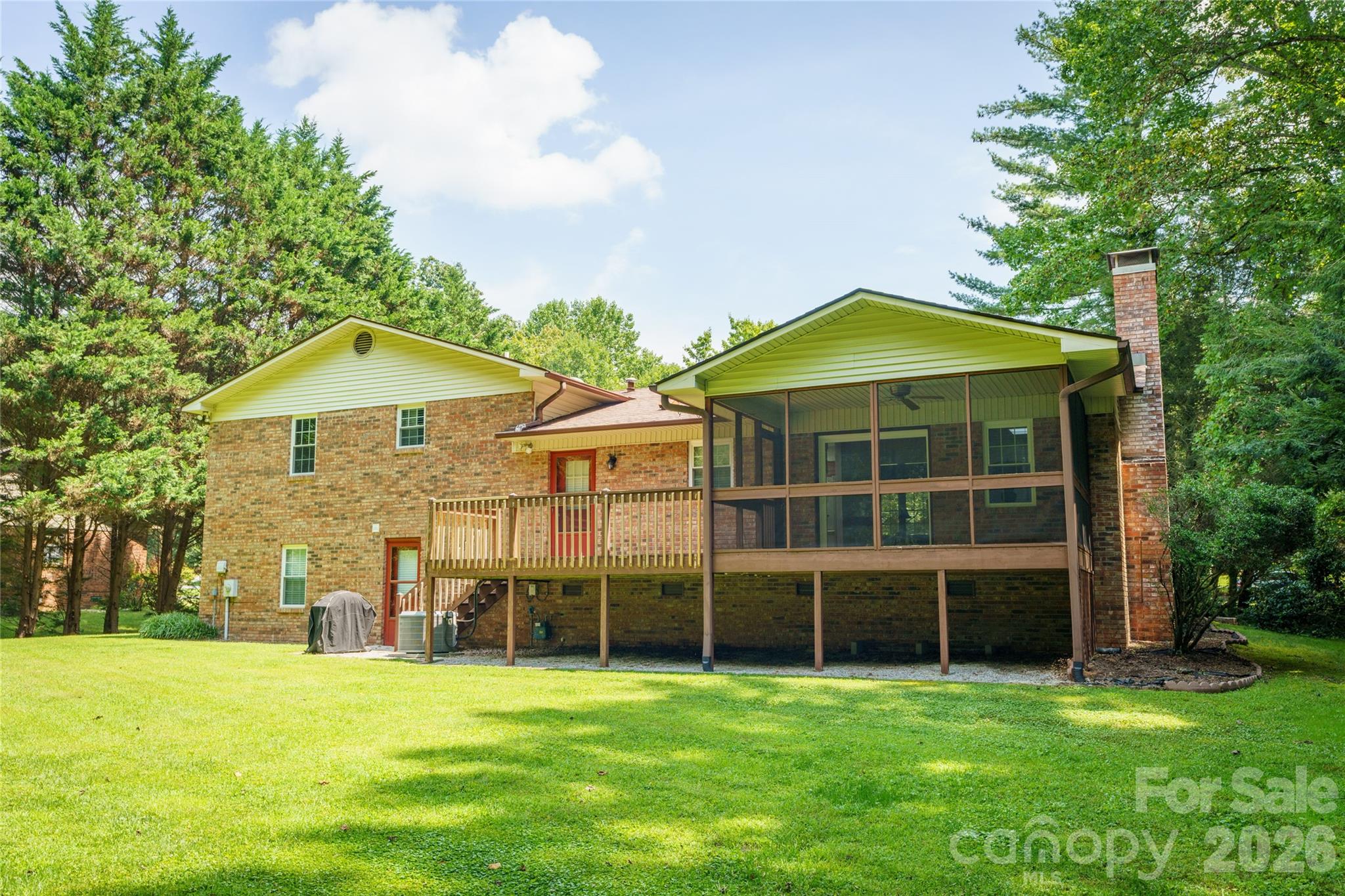4 Hunters Lane — Hendersonville