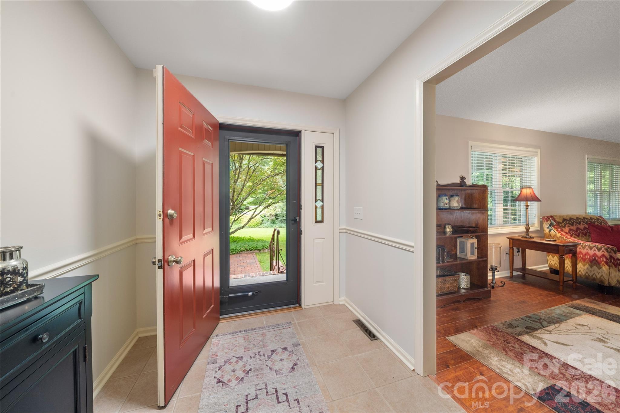 4 Hunters Lane — Hendersonville
