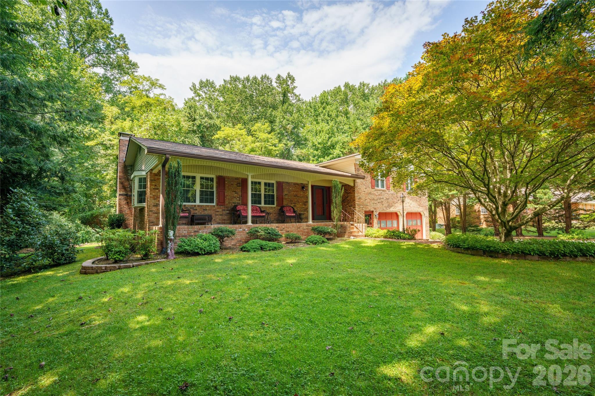 4 Hunters Lane — Hendersonville
