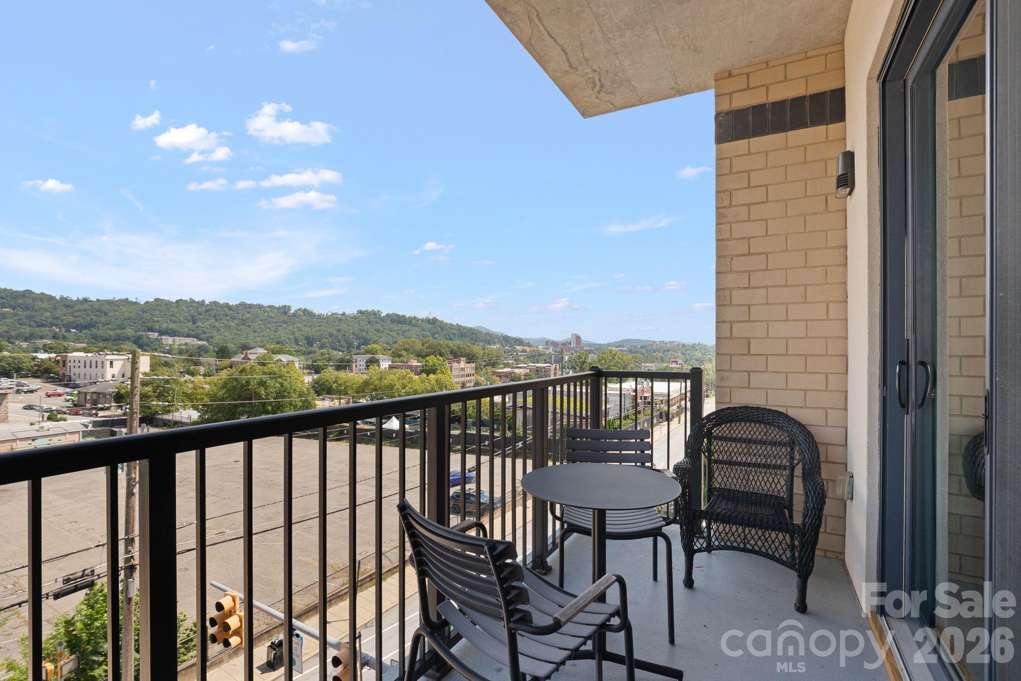 45 Asheland Avenue #405 — Asheville