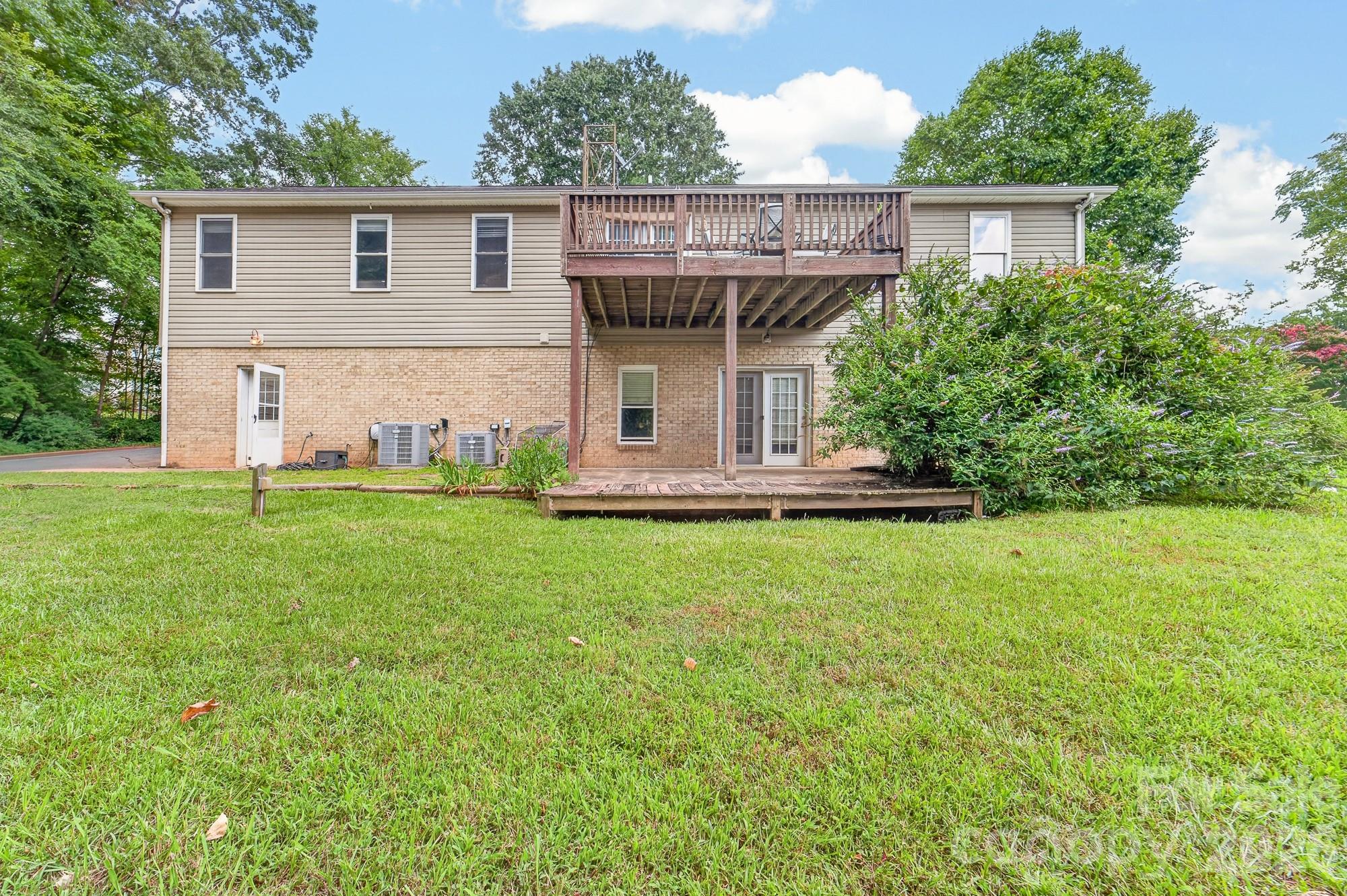 116 Brewer Lane — Mooresville