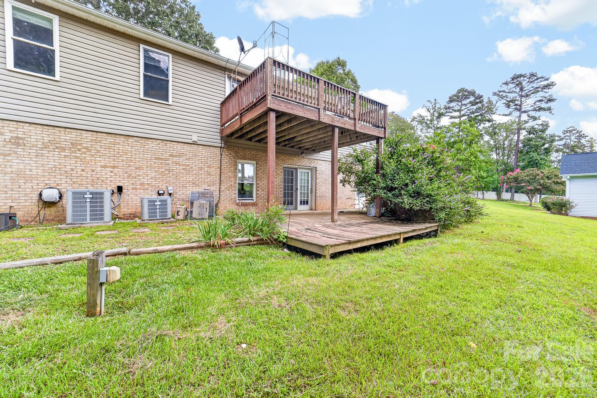 116 Brewer Lane — Mooresville