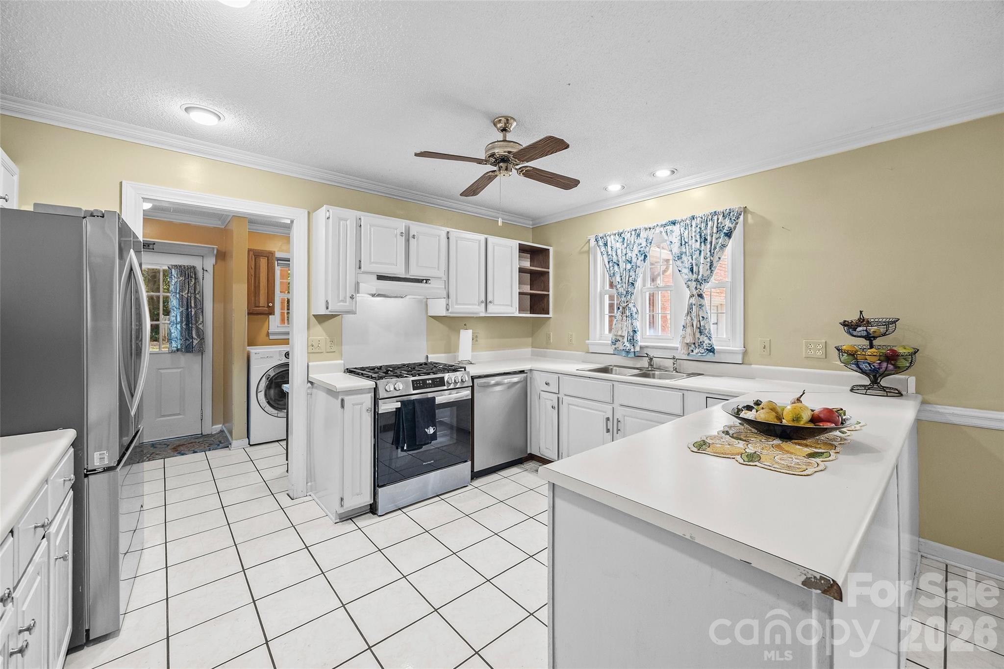 208 Eastwood Drive — Salisbury