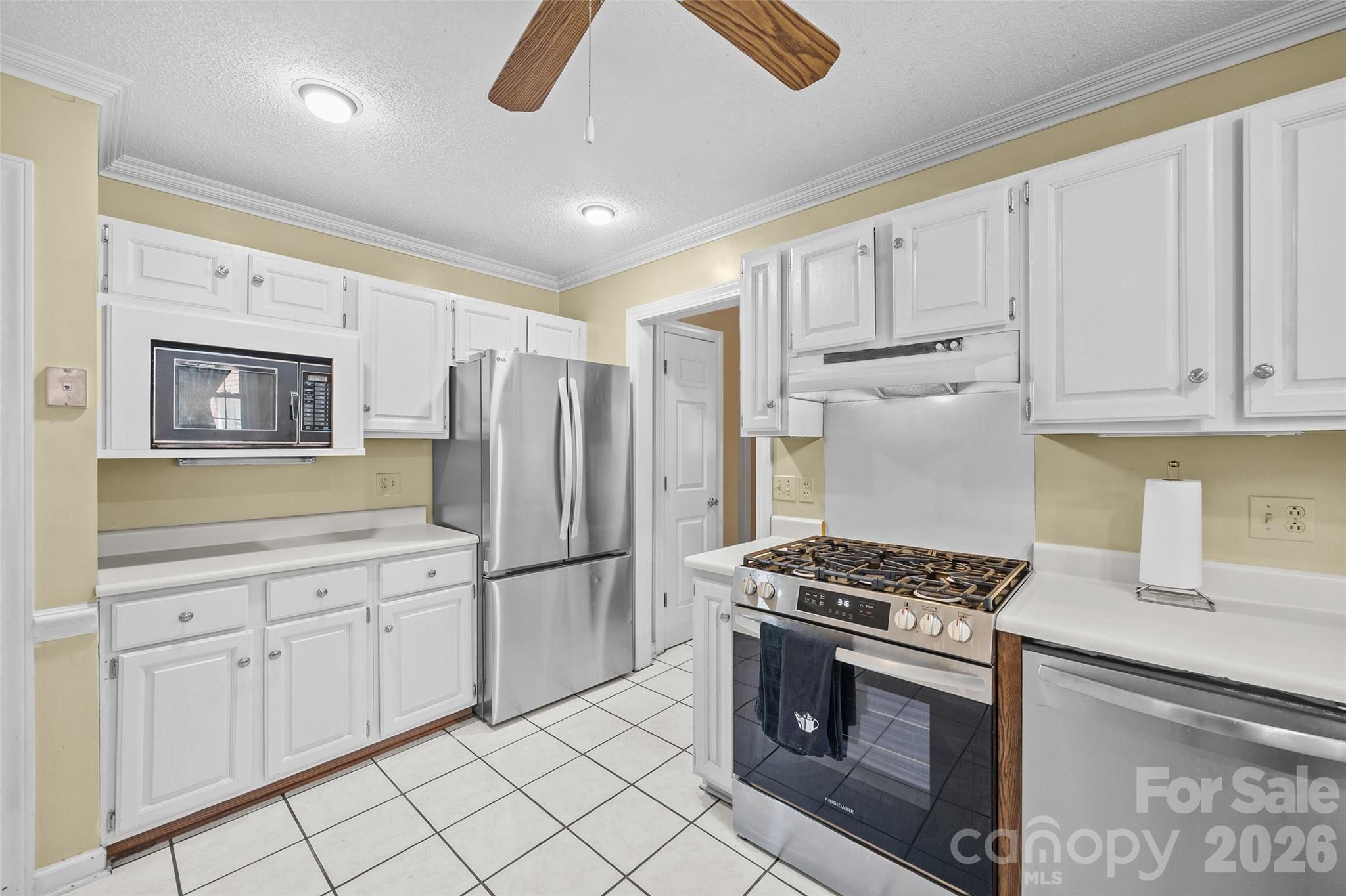 208 Eastwood Drive — Salisbury