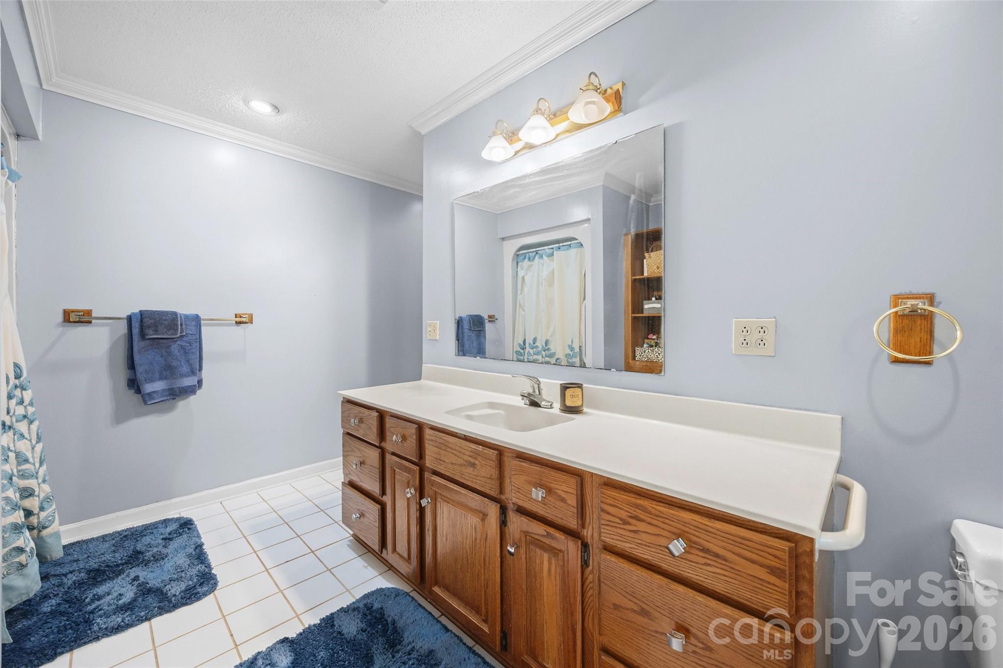 208 Eastwood Drive — Salisbury