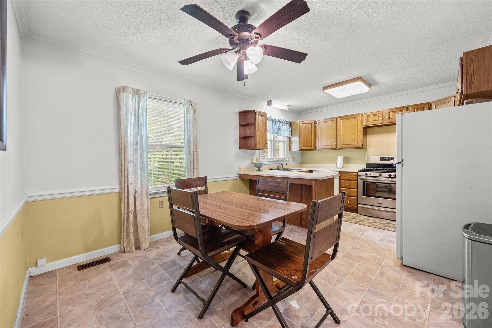 208 Eastwood Drive — Salisbury