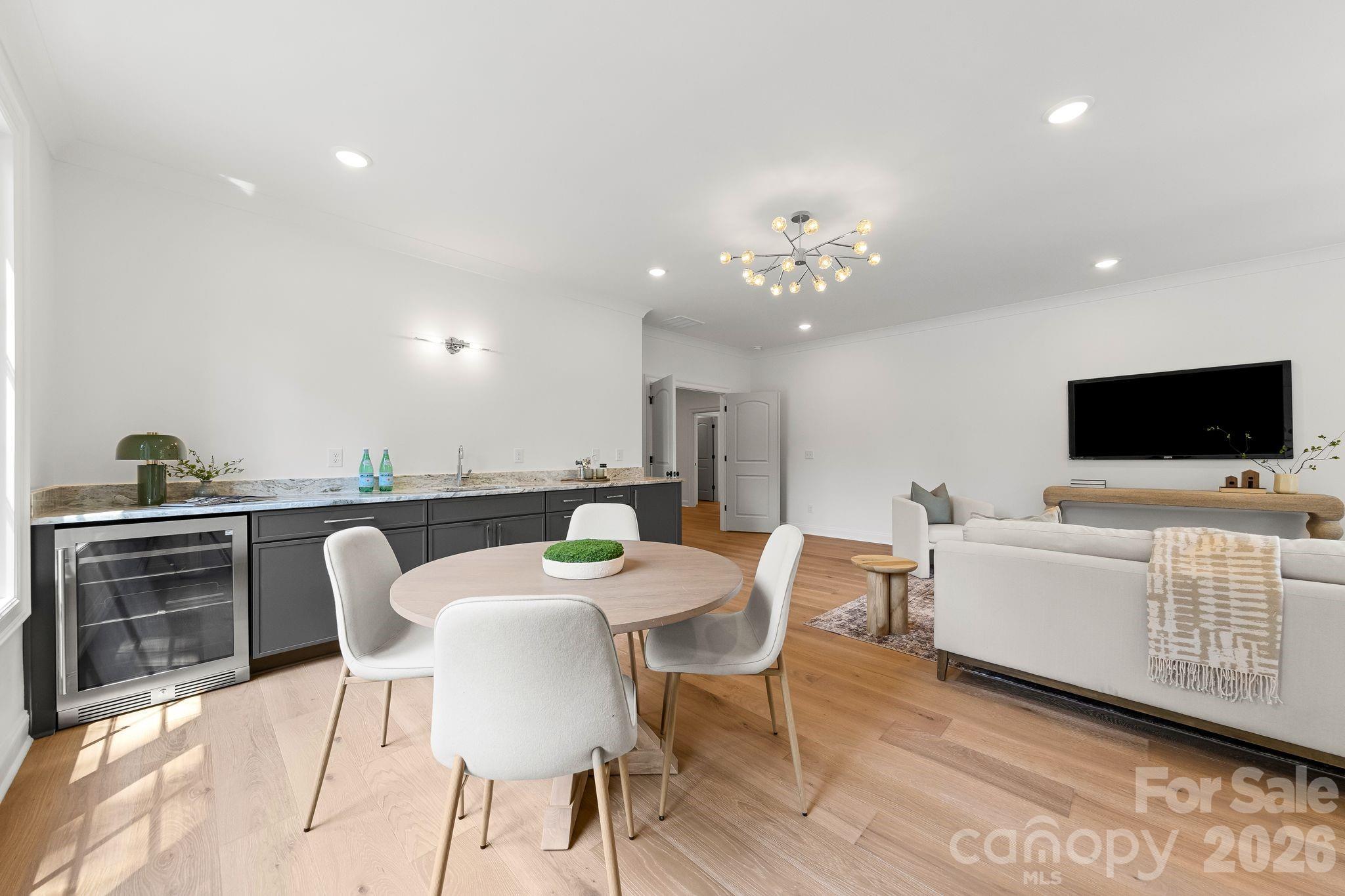 815 Manhasset Road — Charlotte