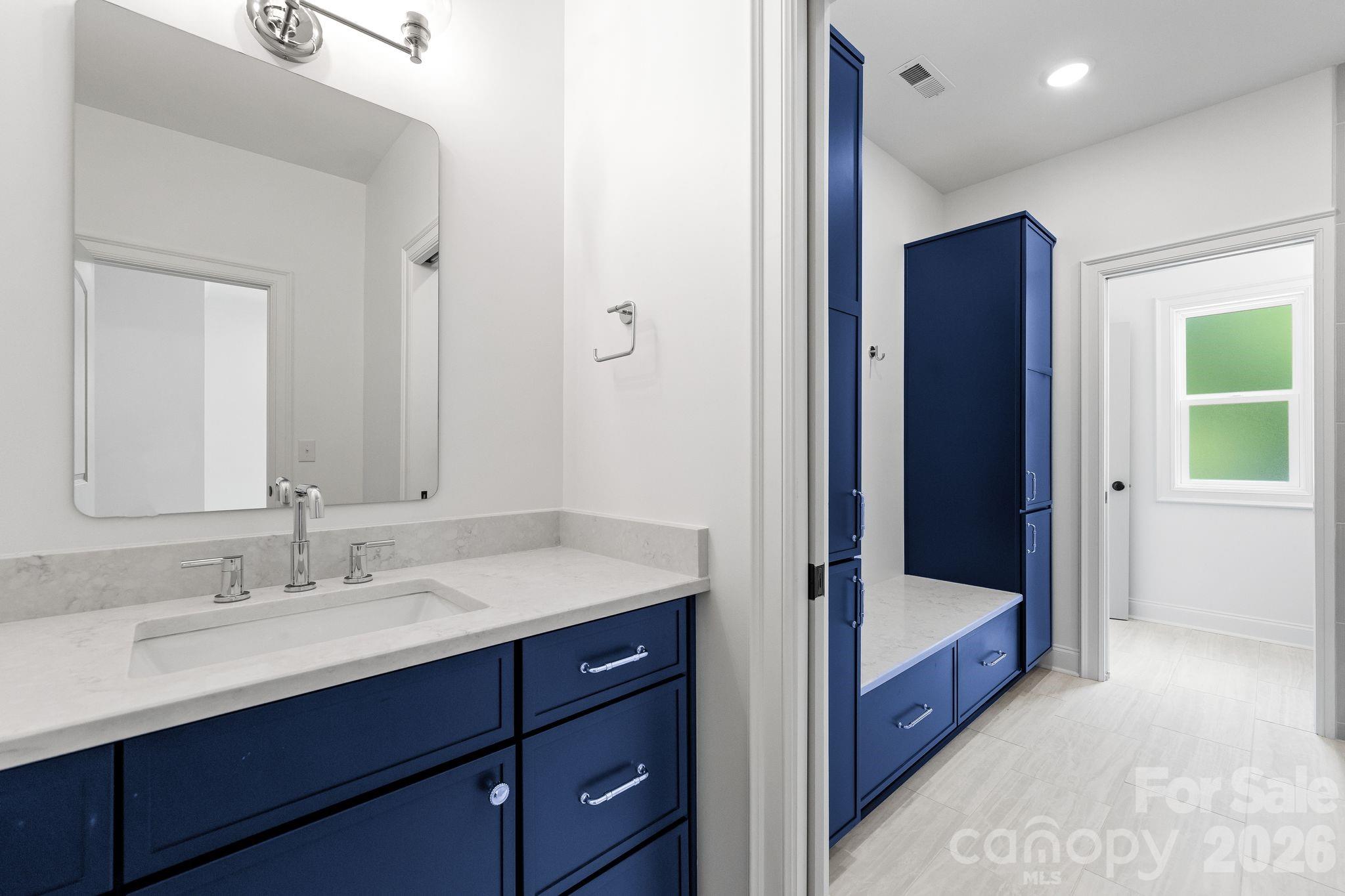 815 Manhasset Road — Charlotte