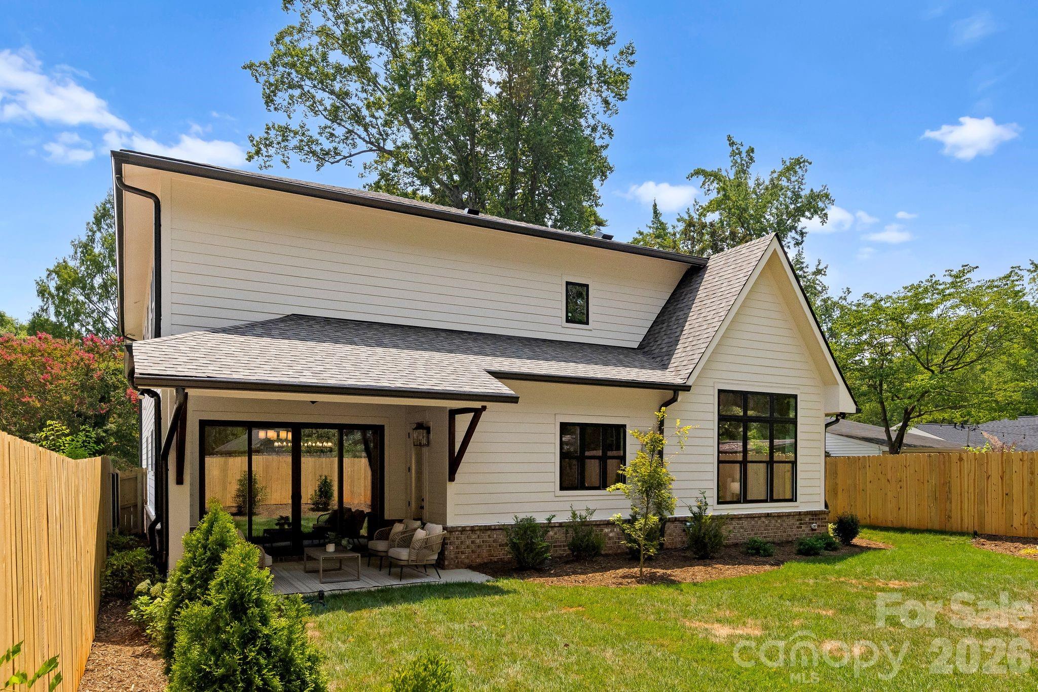 815 Manhasset Road — Charlotte