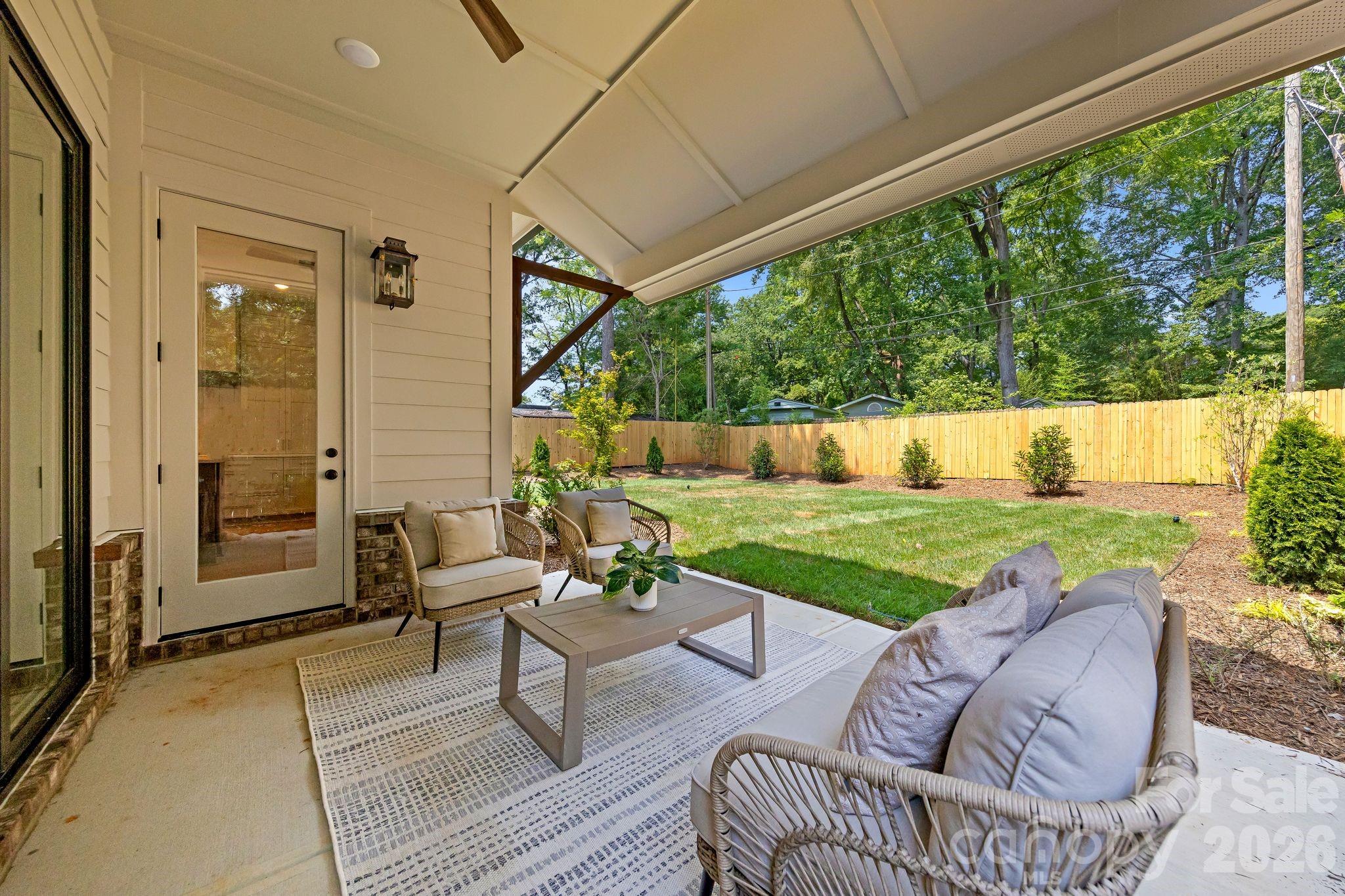 815 Manhasset Road — Charlotte