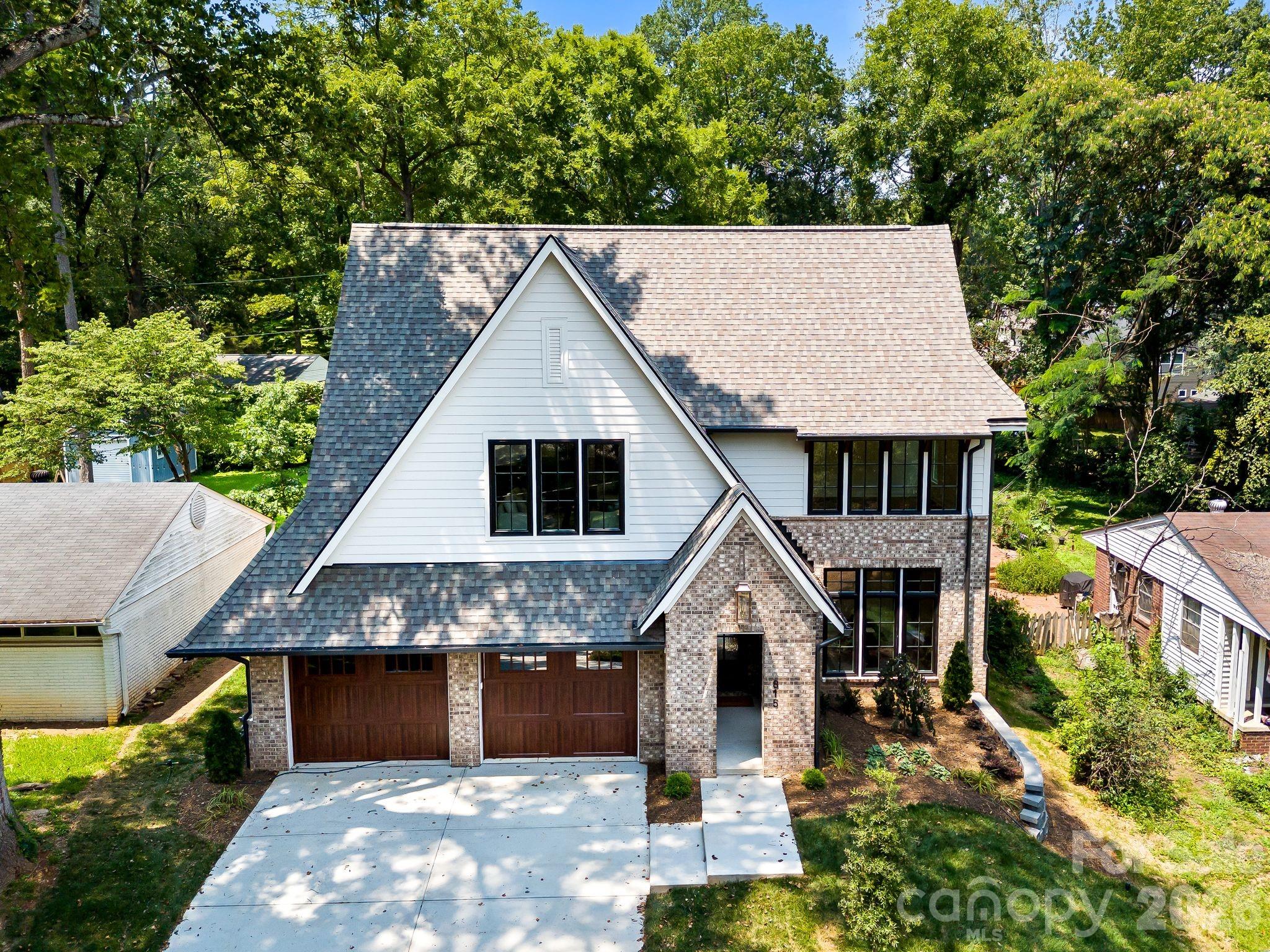 815 Manhasset Road — Charlotte