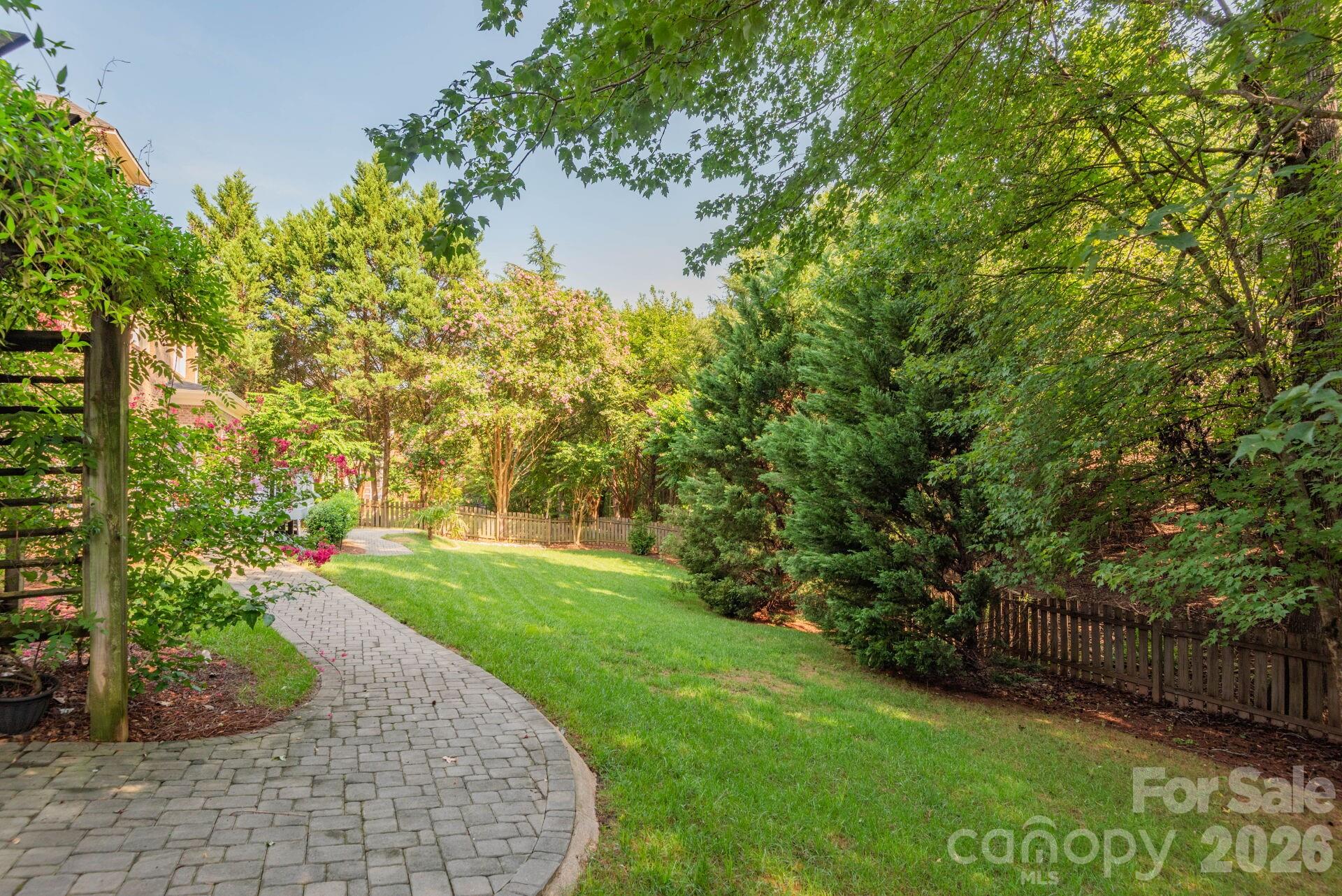 11645 Stonebriar Drive — Charlotte