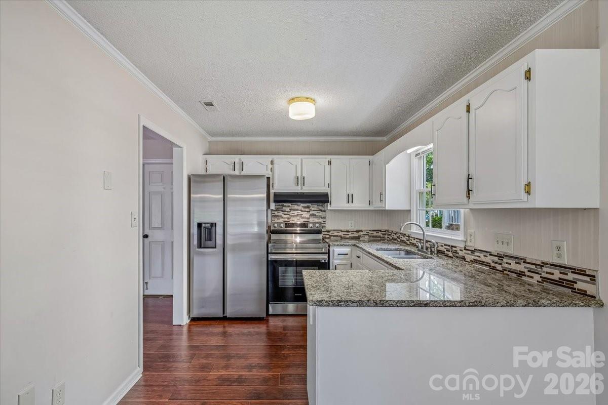 8012 Cadmium Court — Charlotte