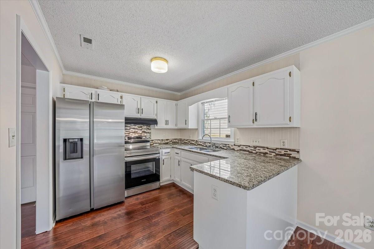 8012 Cadmium Court — Charlotte