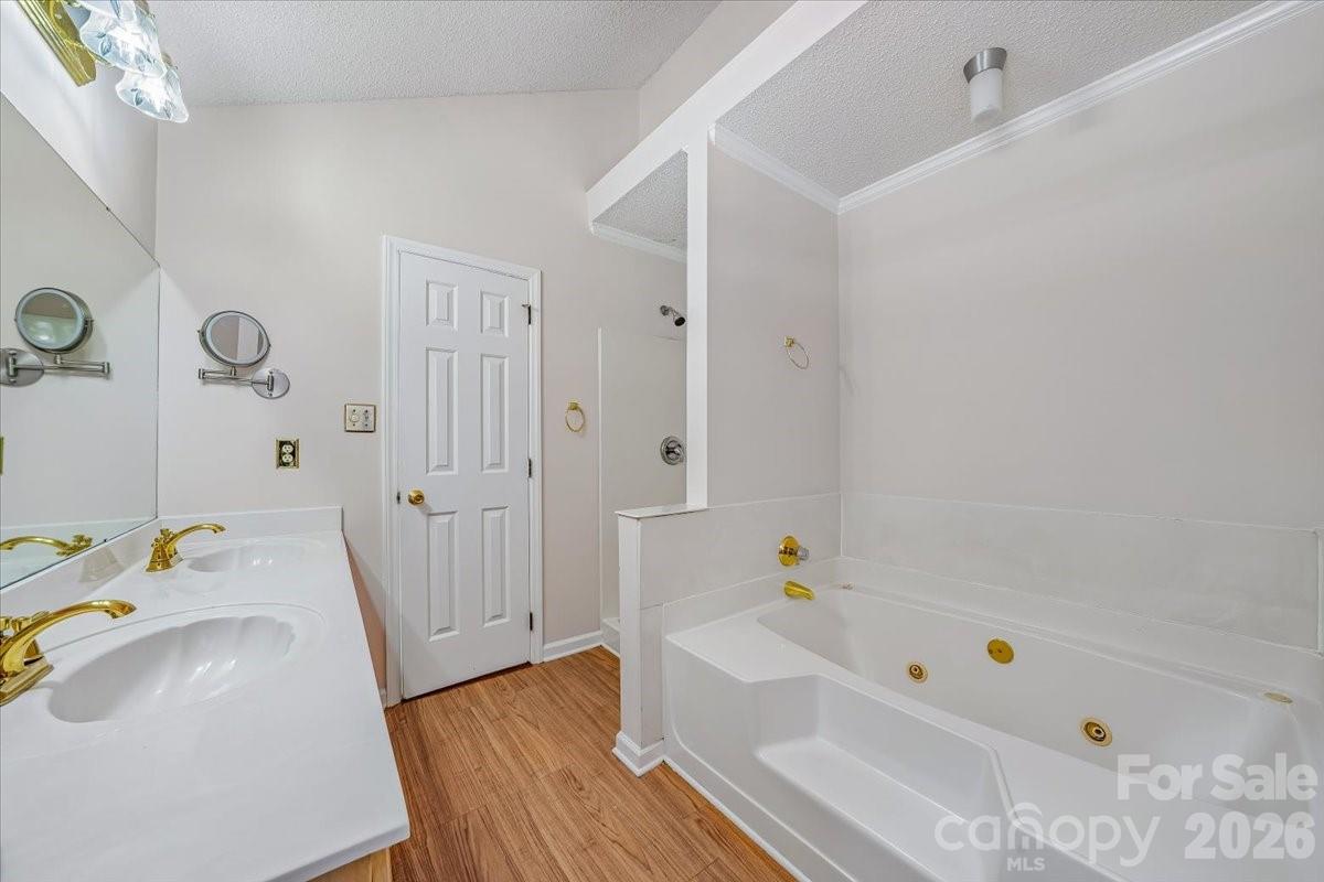 8012 Cadmium Court — Charlotte