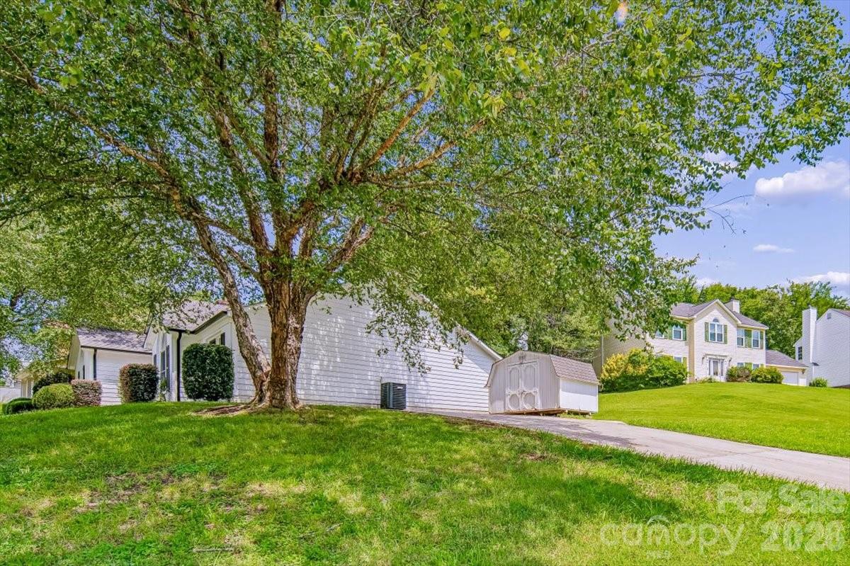 8012 Cadmium Court — Charlotte
