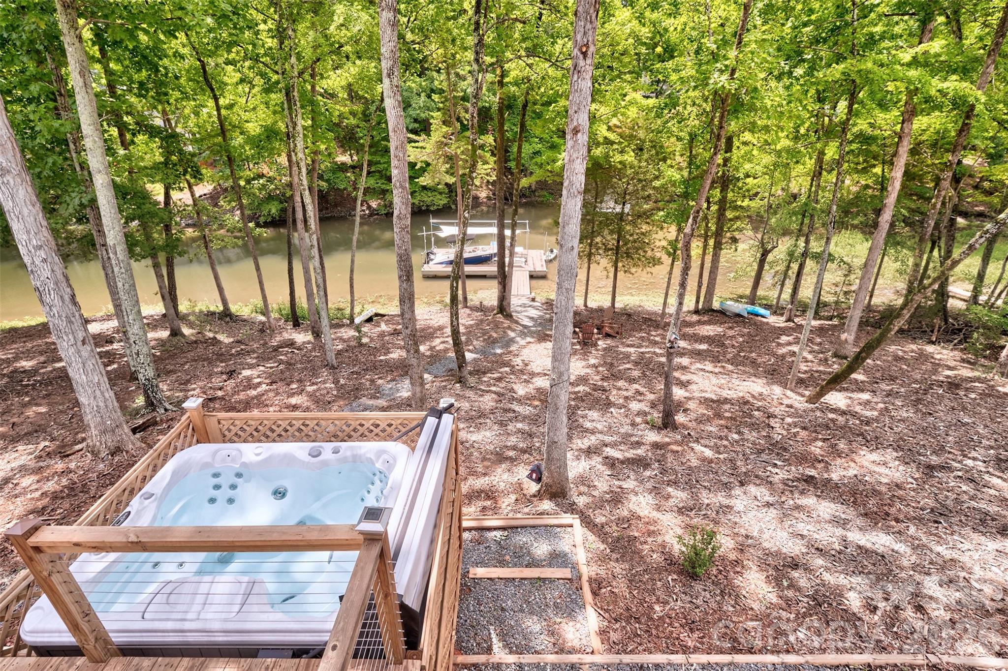662 Sandbar Point — Lake Wylie