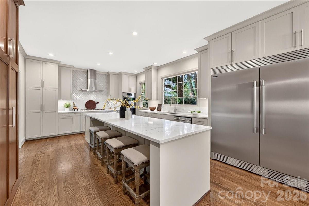 2349 Thetford Court — Charlotte