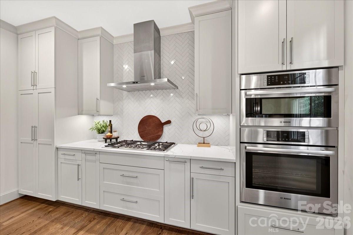 2349 Thetford Court — Charlotte