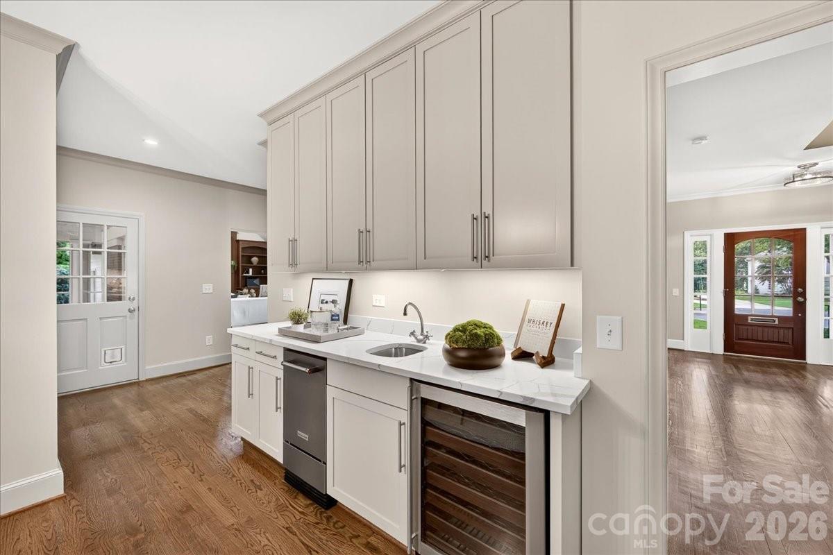 2349 Thetford Court — Charlotte