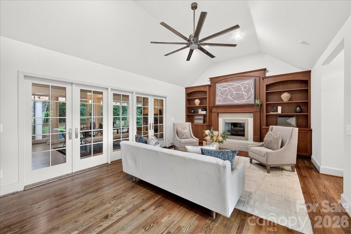 2349 Thetford Court — Charlotte