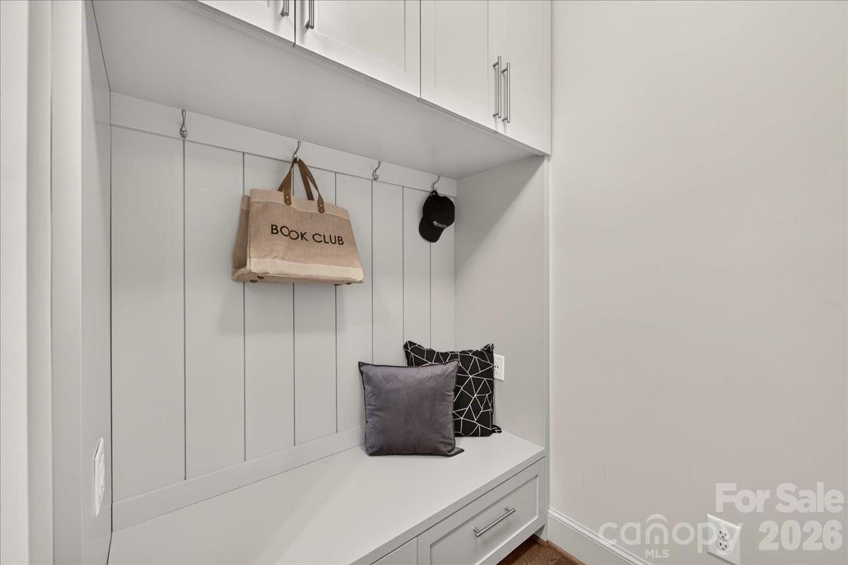 2349 Thetford Court — Charlotte